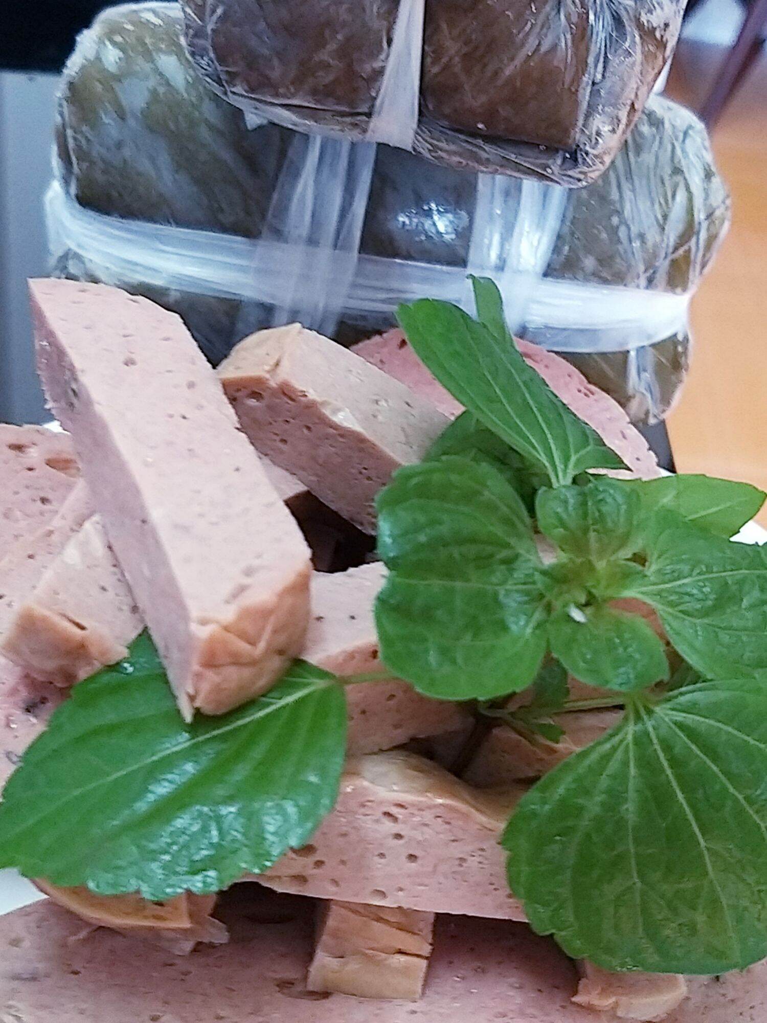 CHẢ BÒ TIÊU  nhà làm  500gr/1 đòn