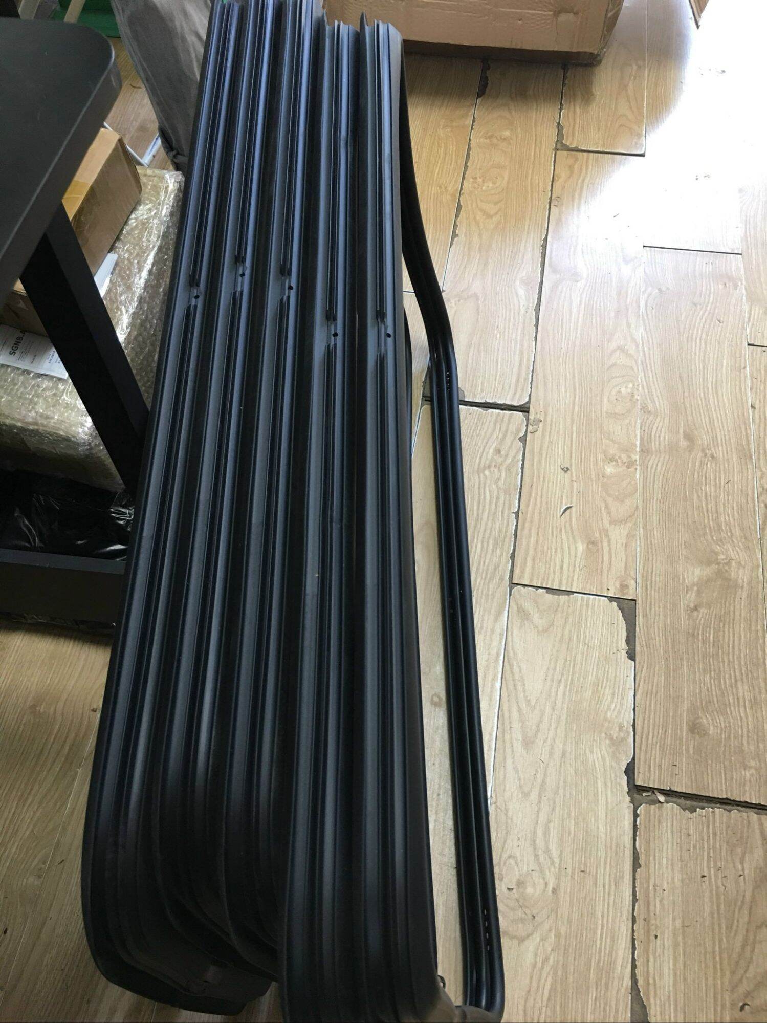 khung kính cửa lùa Suzuki 7chỗ (Su cóc)
