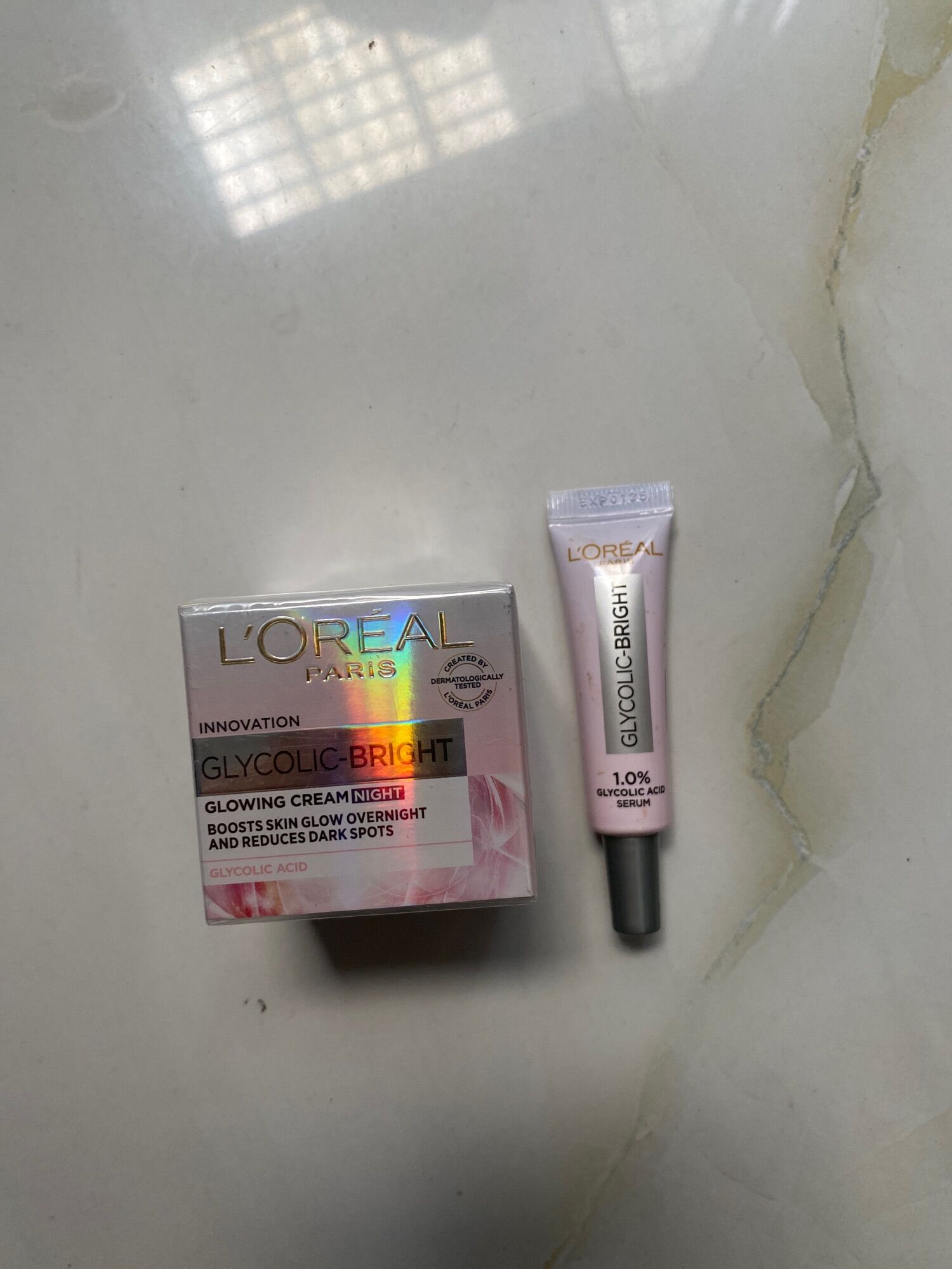 bộ sản phẩm chăm sóc da Lo'real Glycolic Bright kem dưỡng+ serum (gift)
