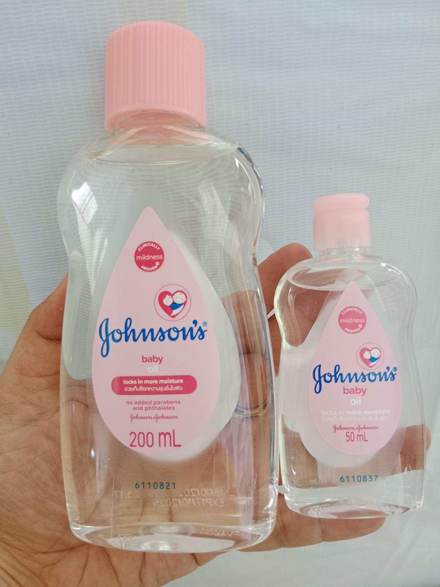 Dầu Massage dưỡng ẩm Johnson's Baby Oil 200ml