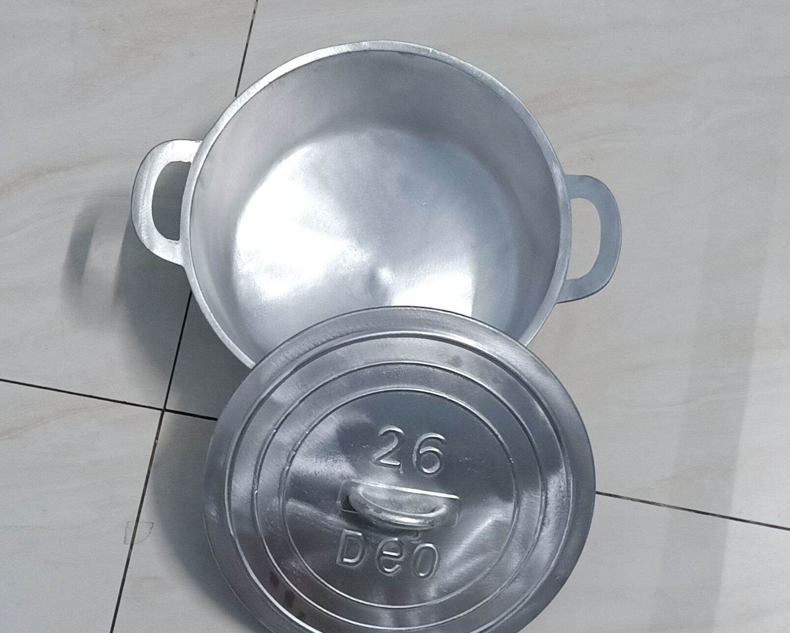NỒI GANG ĐÚC BẰNG KHUÔN SẮT26CM