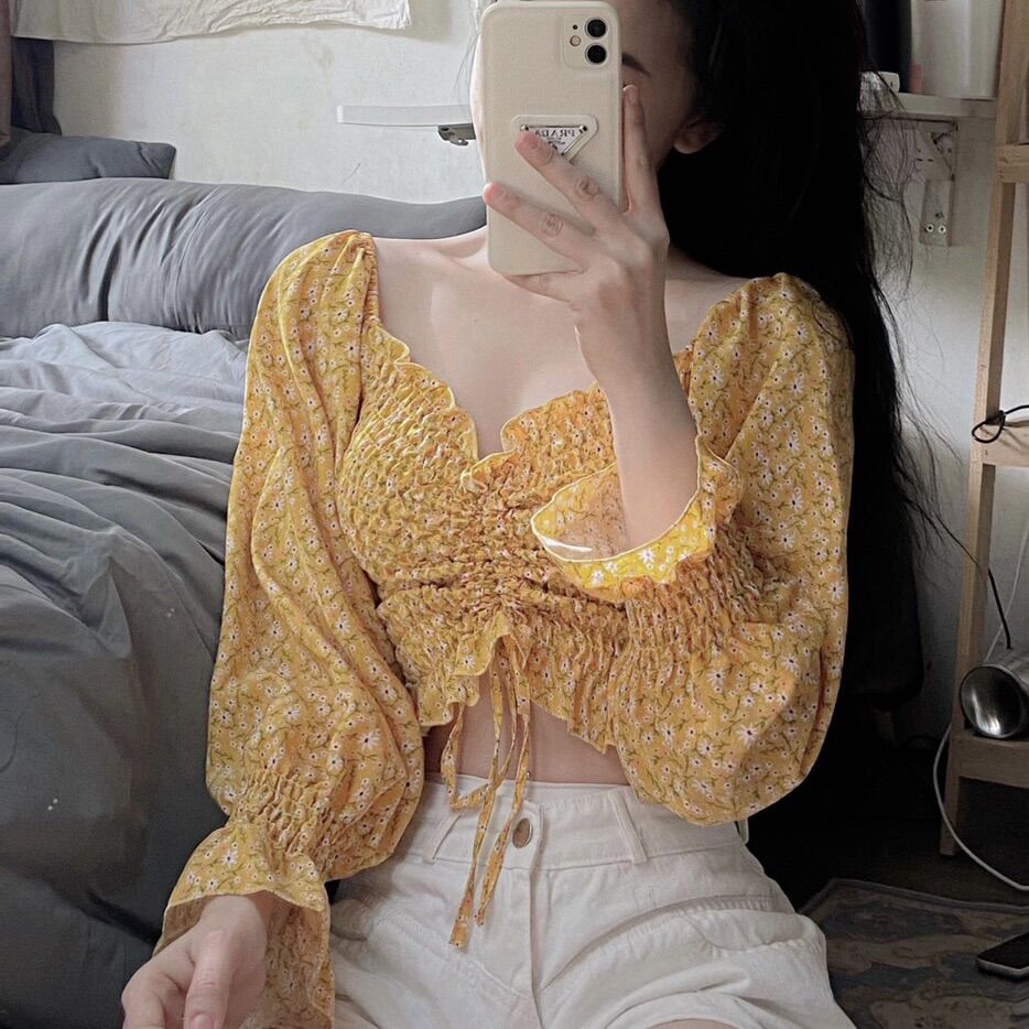 Áo croptop voan hoa tay dài cổ chữ v dây rút giữa
