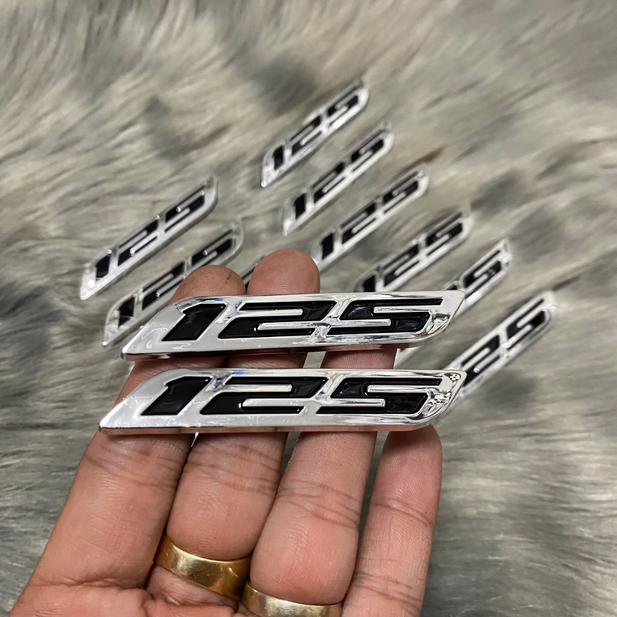 tem số 125 chữ nổi hàng zin cao cấp