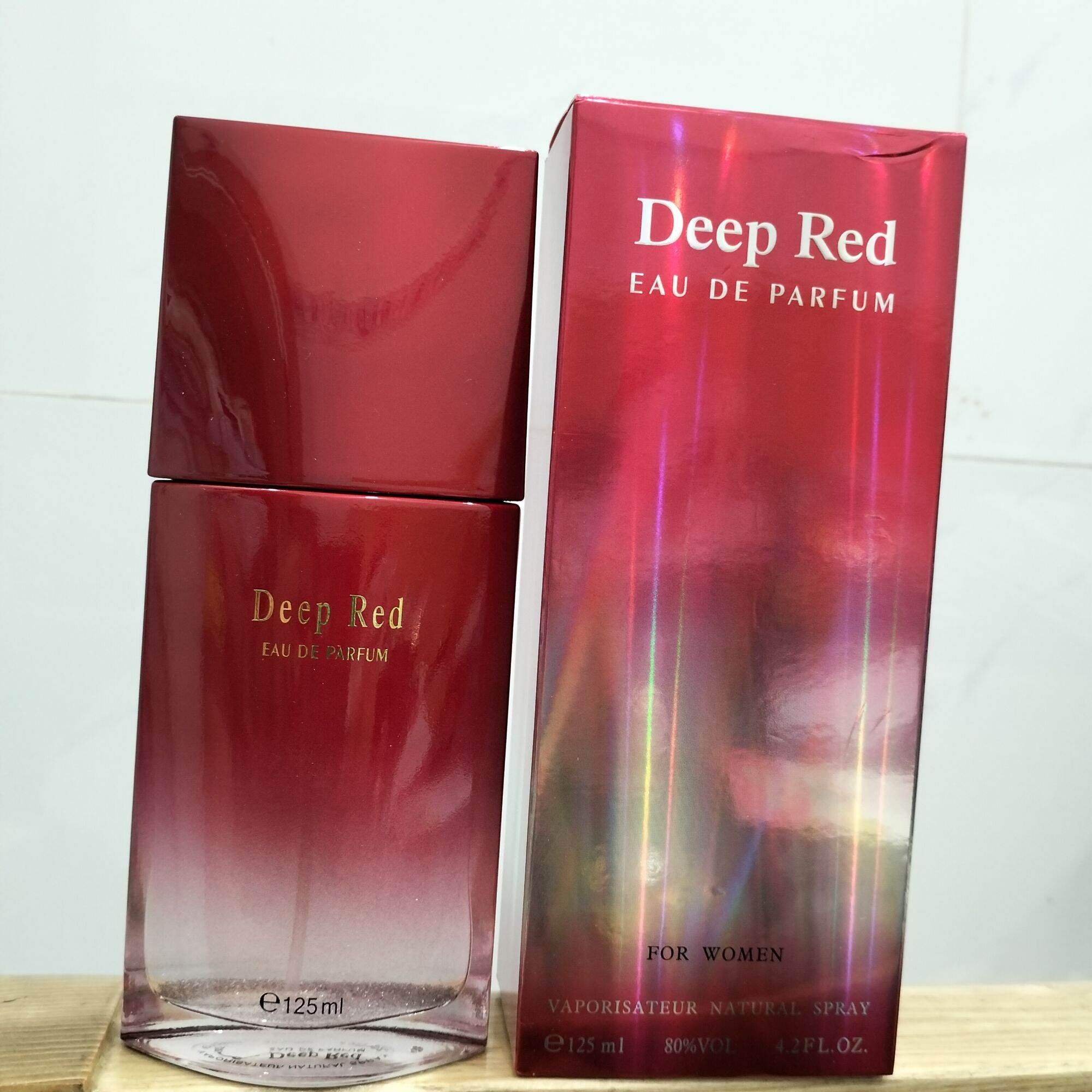 Nước hoa Deep Red thơm ngon lắm nha có kim tuyến lấp lánh