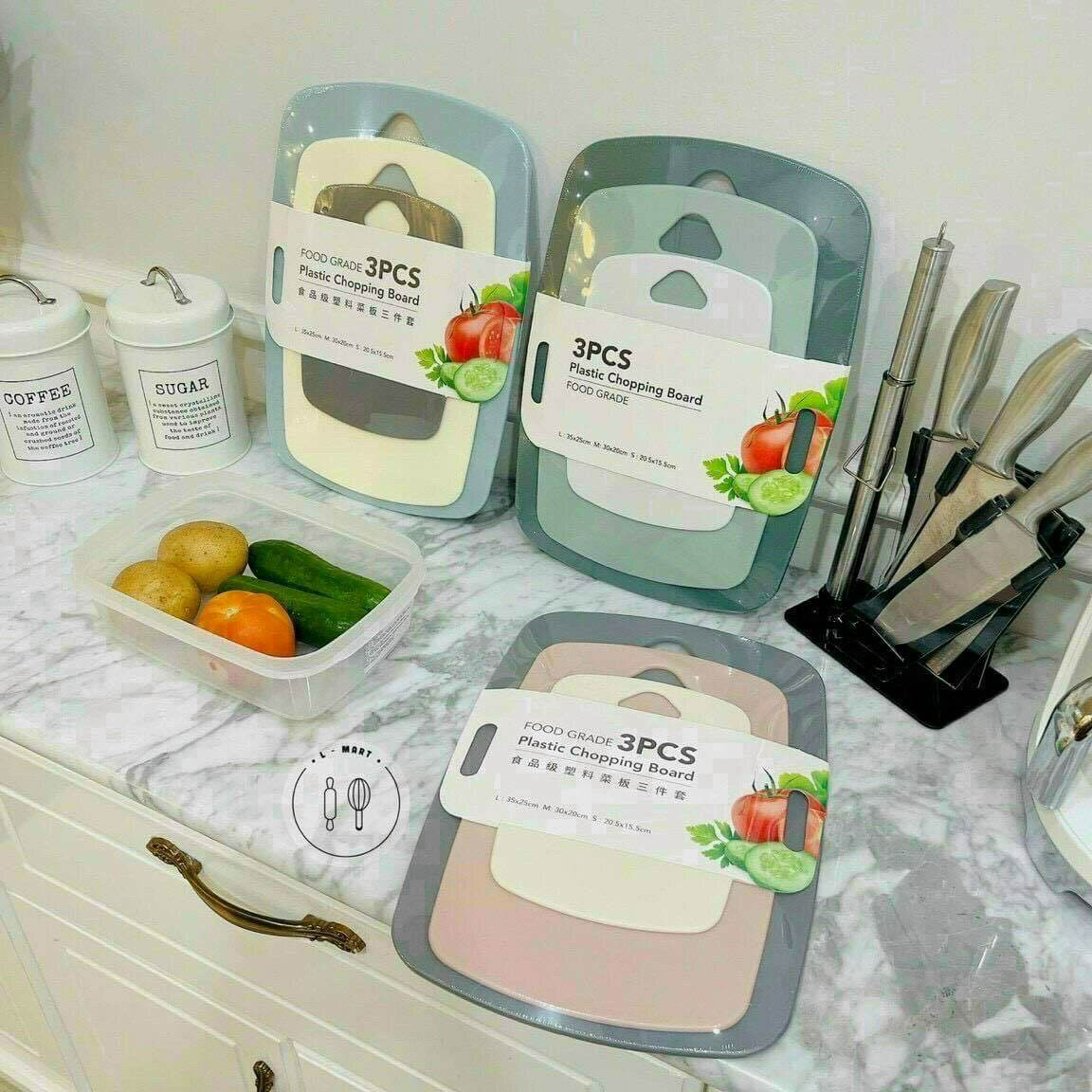 😝😝😝set 3 thớt kháng khuẩn độ bền cao
=======
có bác nào đến kỳ thay thớt không ạ . thớt ko hỏng nhưng là dùng lâu thì cũng nên thay ạ. nhất là thớt dùng cho đồ thái chín nhá . nên để riêng thớt dùng cho đồ sống và đồ chín chị em mình nhé 👌🏻👌🏻👌🏻