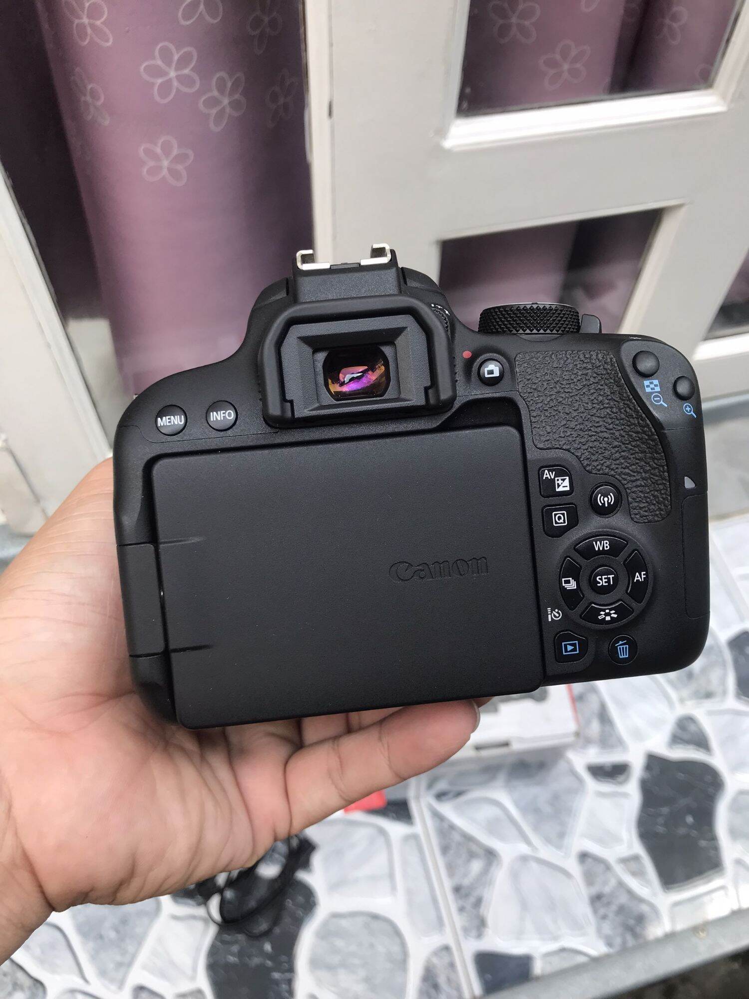 Canon 800D kèm kits 18-55mm