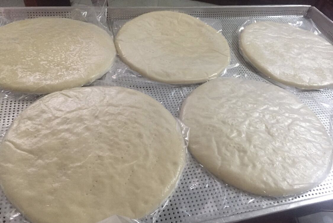 1kg phô mai sợi + 10 đế bánh pizza 20cm