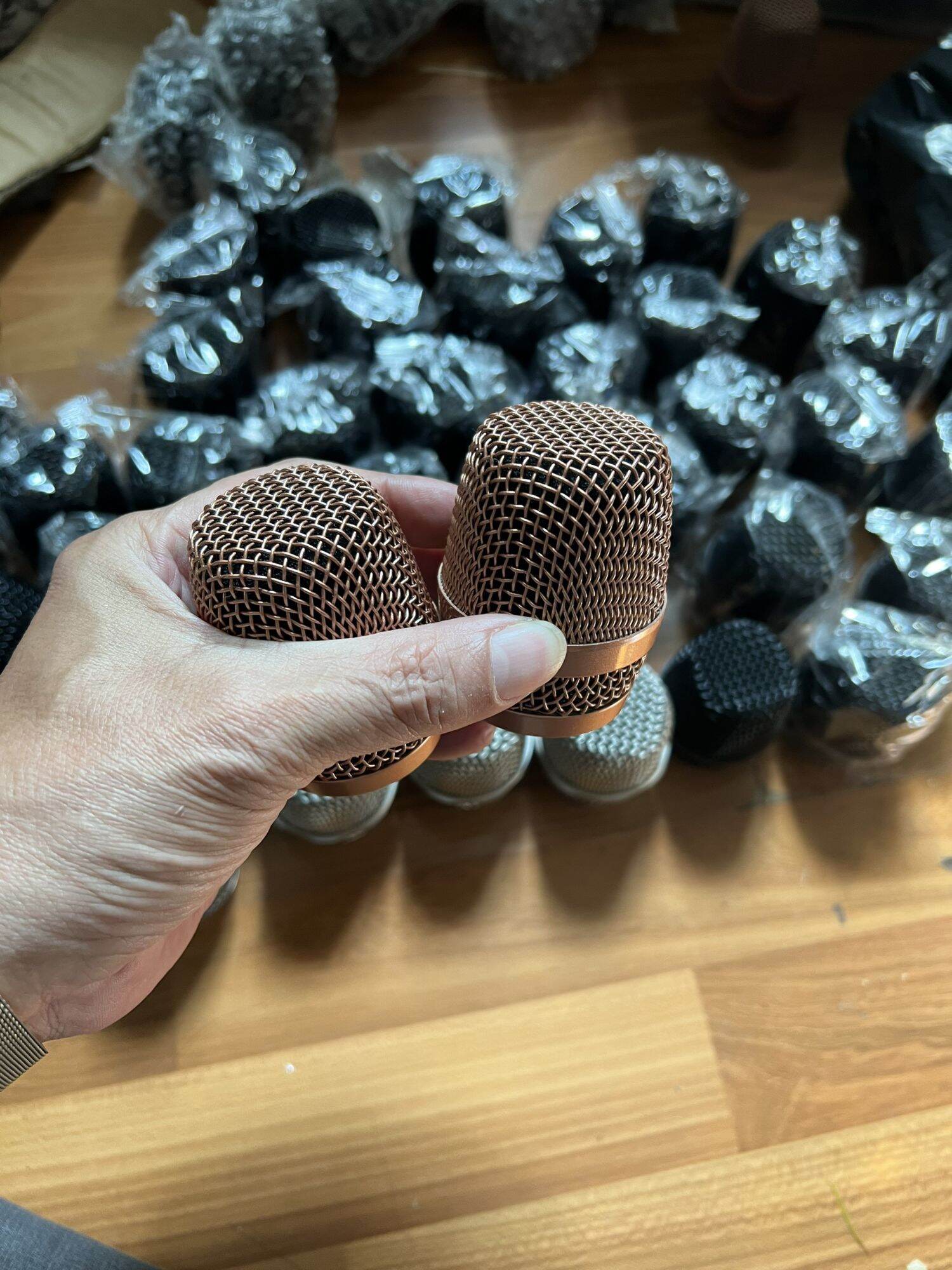 Rọ mic baier, aap, Shure ugx ii vàng đồng