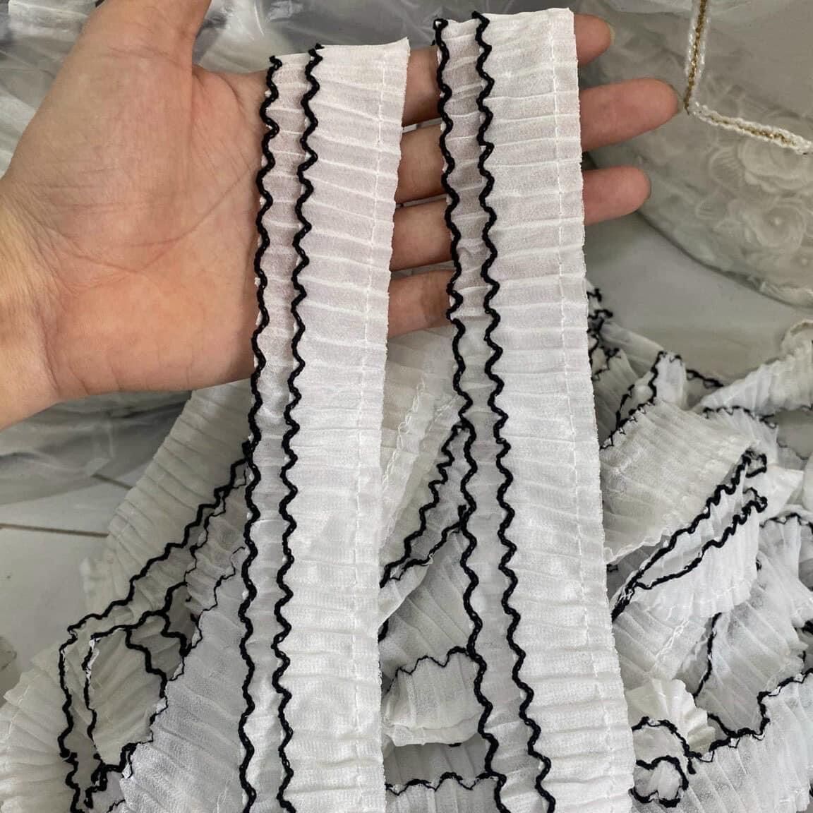 1m bèo dập ly 2 tầng 3cm_ vải may mặc