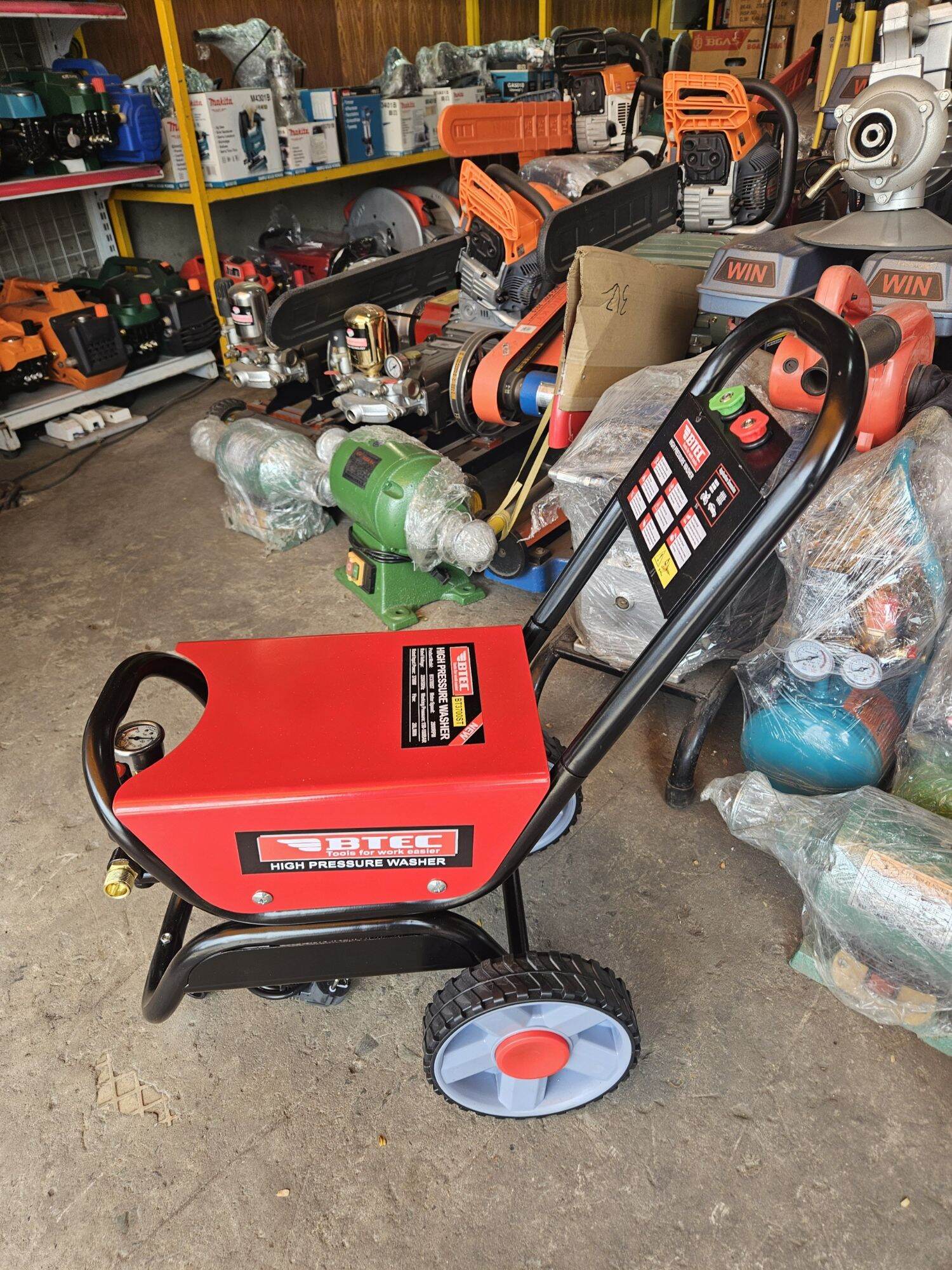 Máy rửa xe Btec BT3700ST công suất 3.7000W