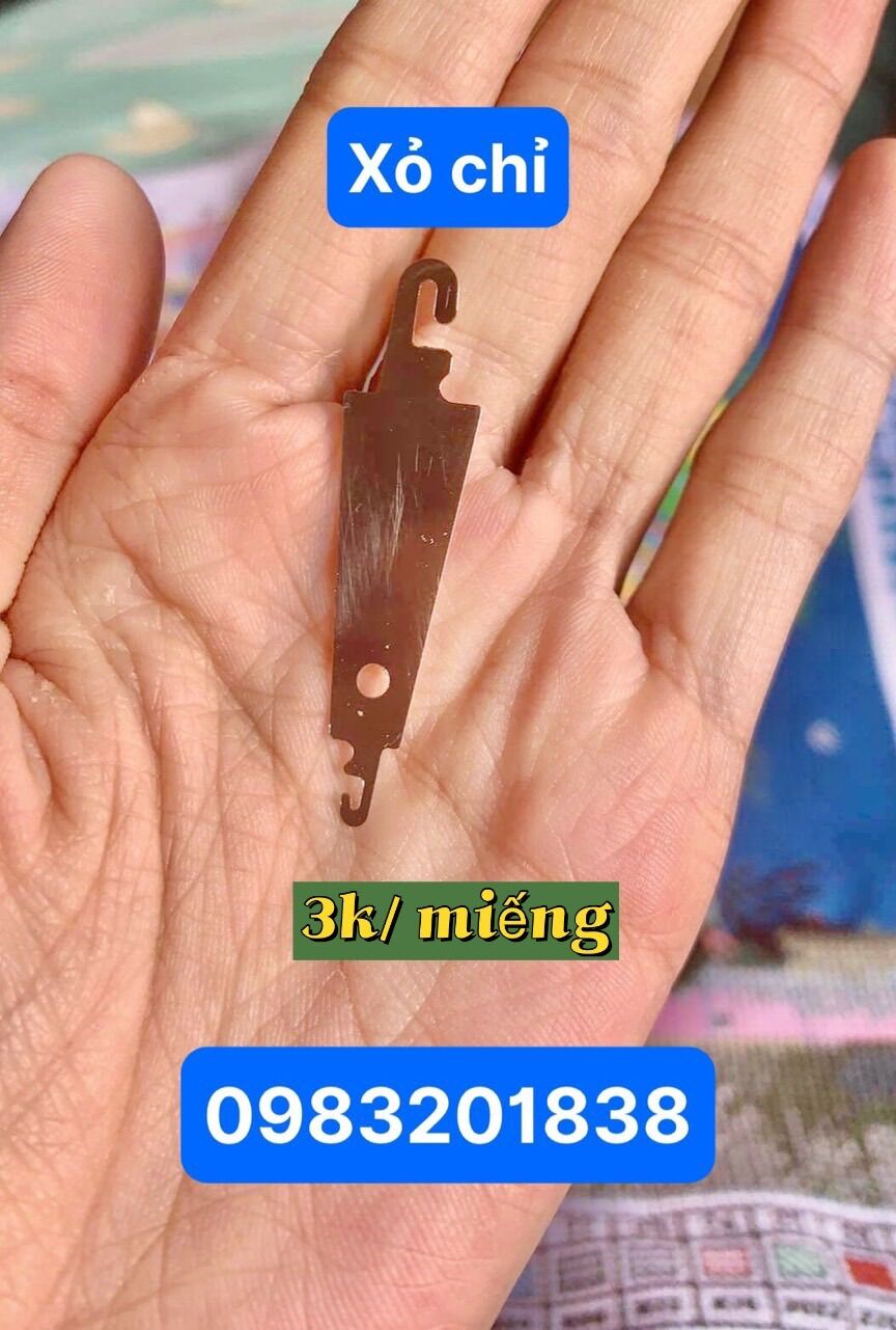 Xỏ chỉ thêu tranh chữ thập