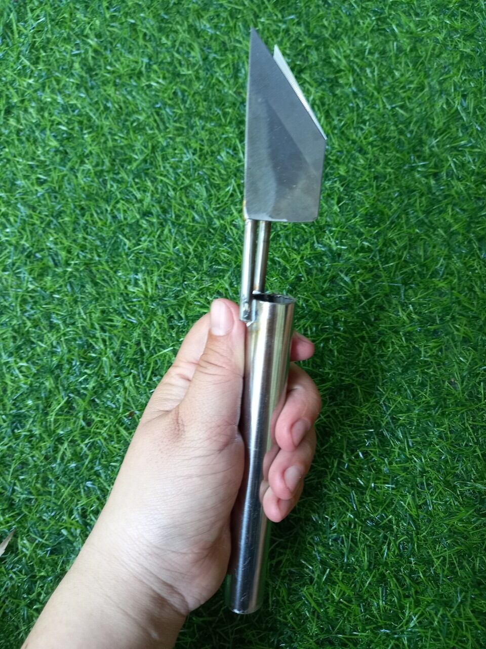 dao gọt  mắt  khóm