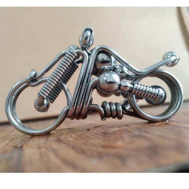 Móc khoá thủ công inox 304 kiểu dáng xe HARLEY