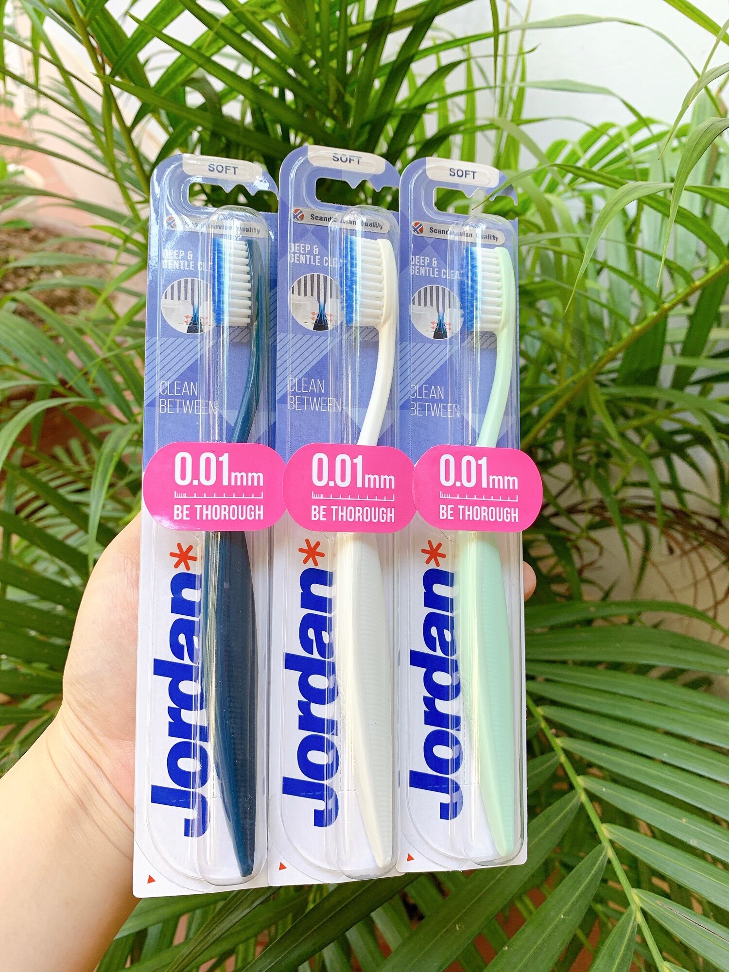BÀN CHẢI ĐÁNH RĂNG JORDAN CLEAN BETWEEN LÔNG MỀM