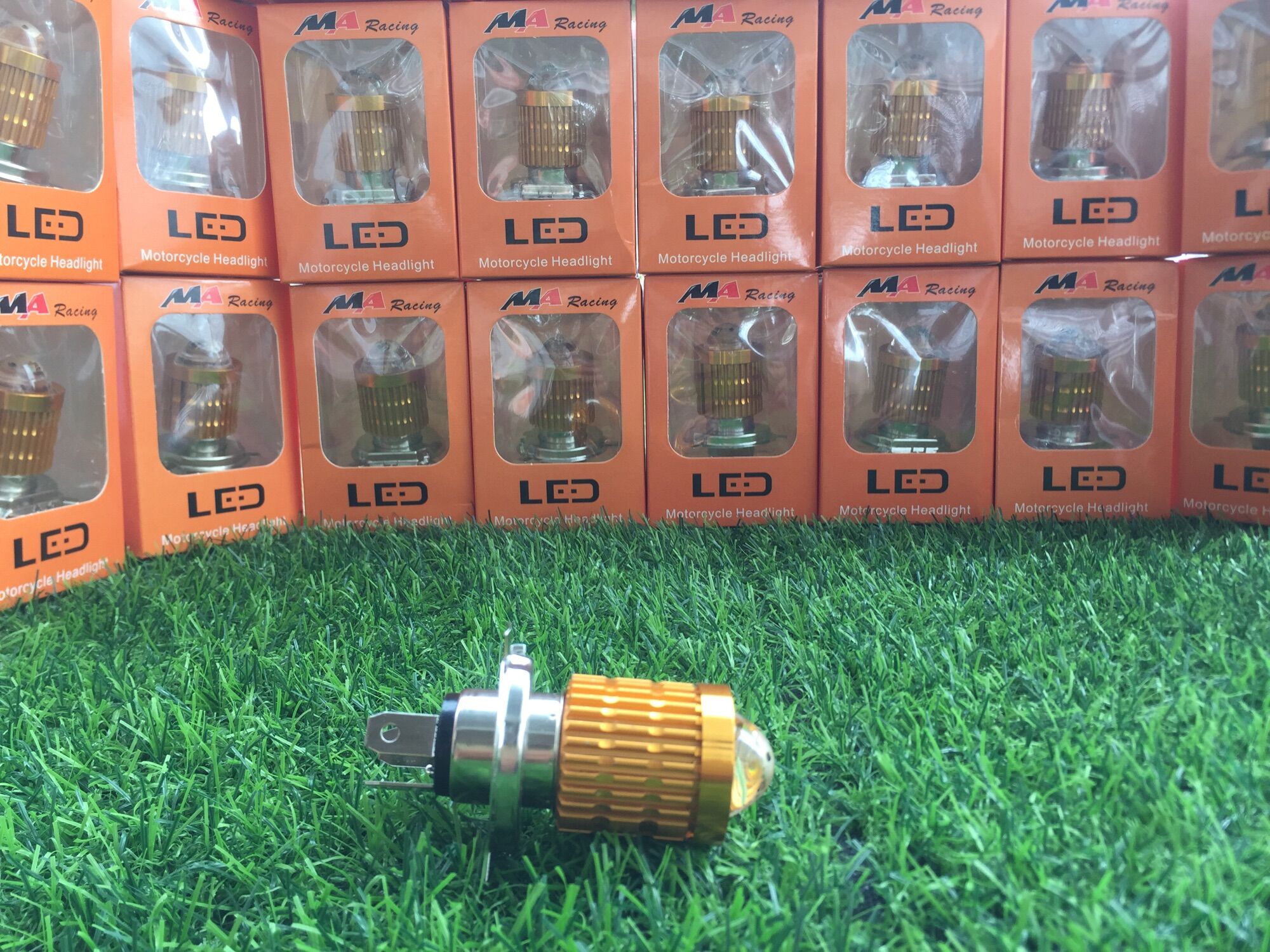 Đèn pha Led  bi cầu 2 màu siêu sáng chân H4