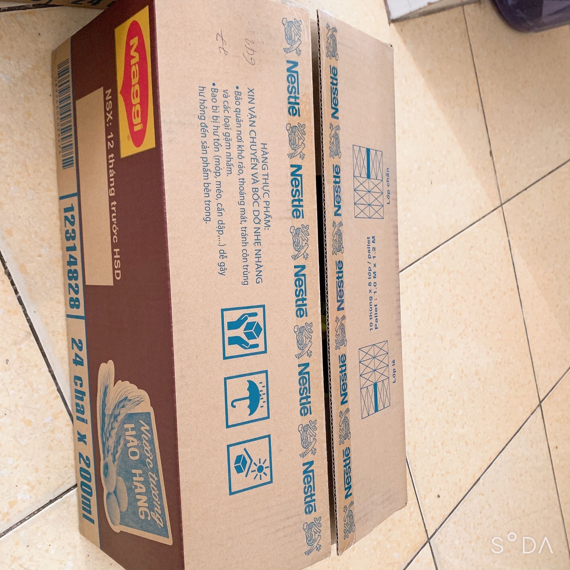 Thùng 24 chai nước tương hảo hạng Maggi