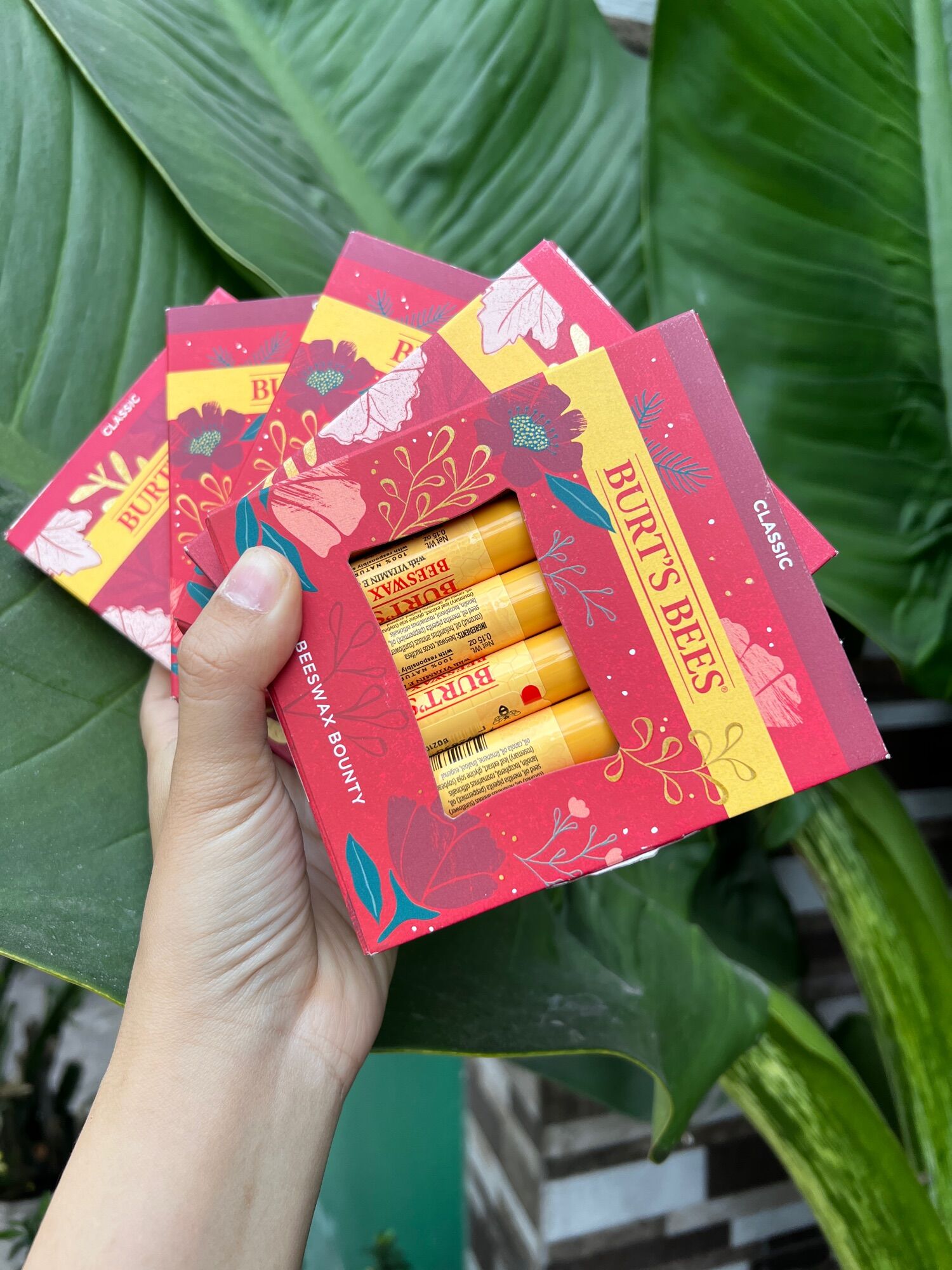 (SỈ GIÁ MĨ) Son dưỡng môi Burt's Bees Natural Lip Balm của Mỹ