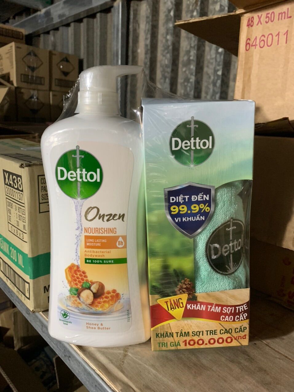 Sữa tắm Dettol kháng khuẩn và dưỡng thể – Chai 950g