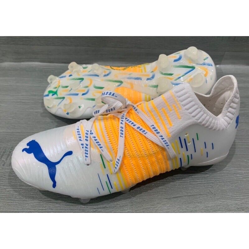 Giày đá bóng Fg Puma future trắng vàng