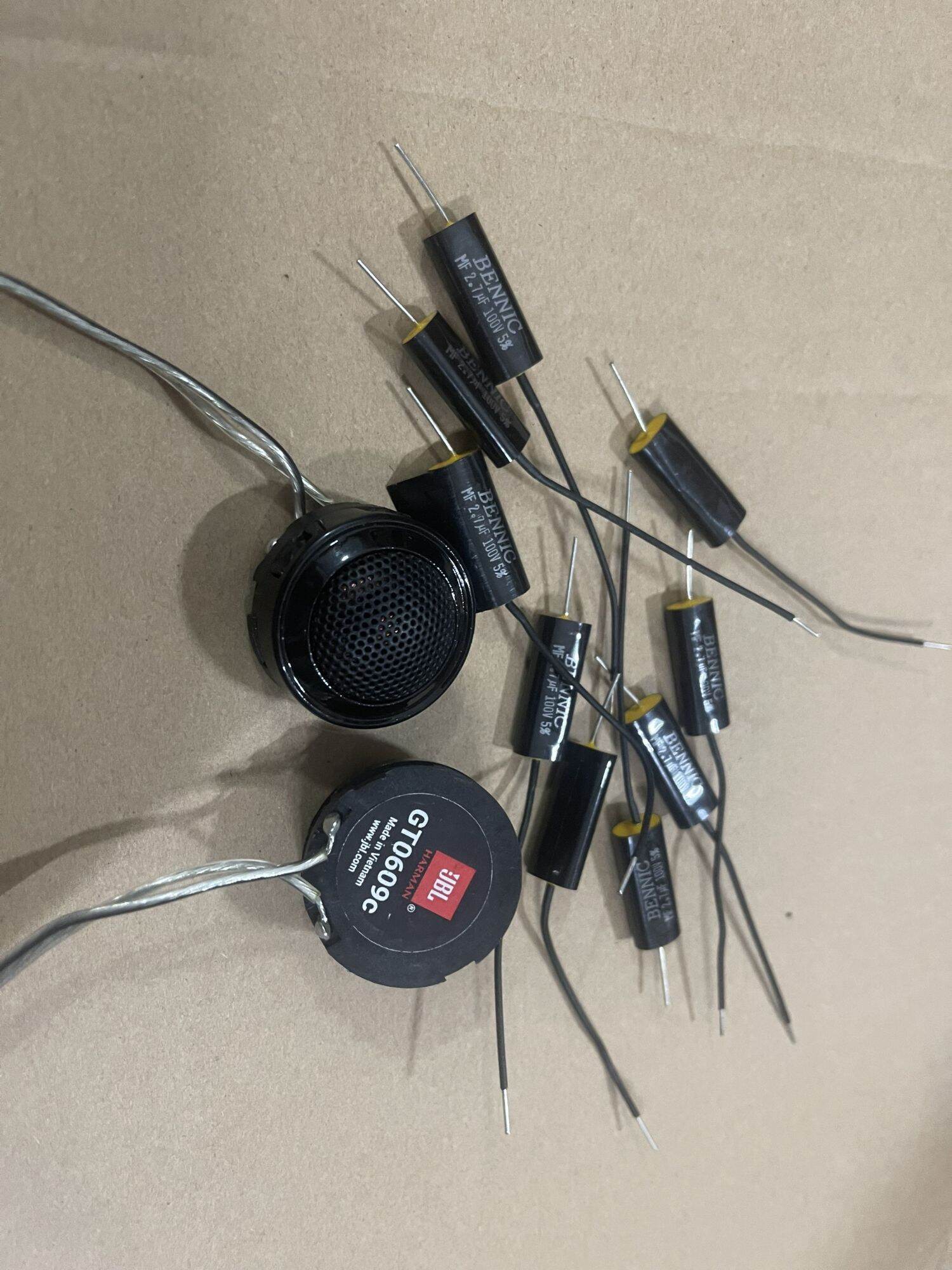 Giá 2 cái .Củ loa treble rời Har man Kar don tháo xe B M W 5 ohm 20-40w 41mm DIY âm siêu cao.