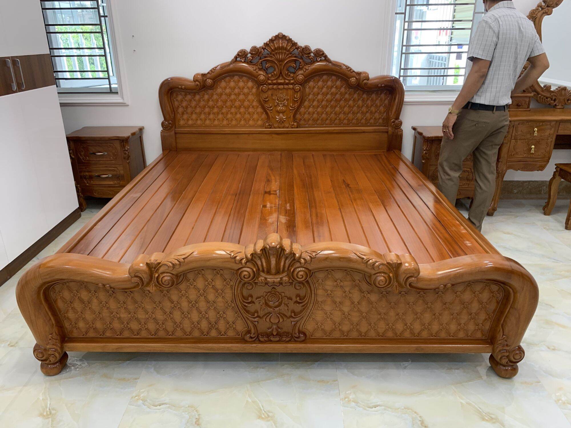 Giường ngủ gỗ gõ 1m8x2m