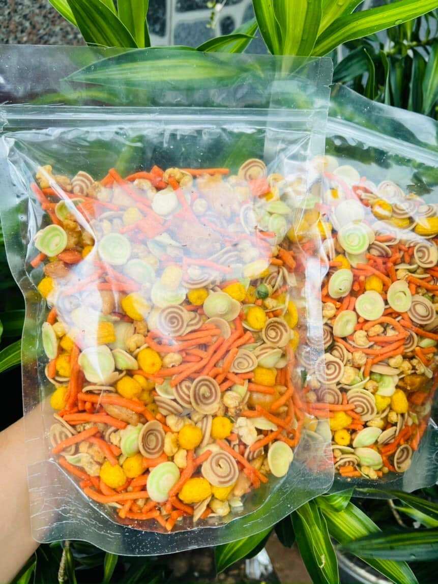 Snack que tuổi thơ 500g (bimbim tăm đậu, tai heo nhí, nui sấy bơ...)