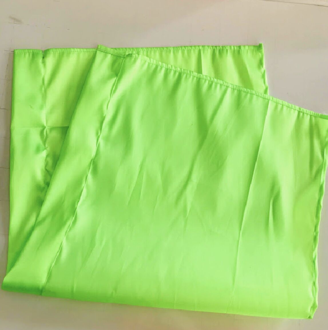 Cờ phướn, cờ chuối 6 màu, cờ màu size 65x180cm vải phi bóng