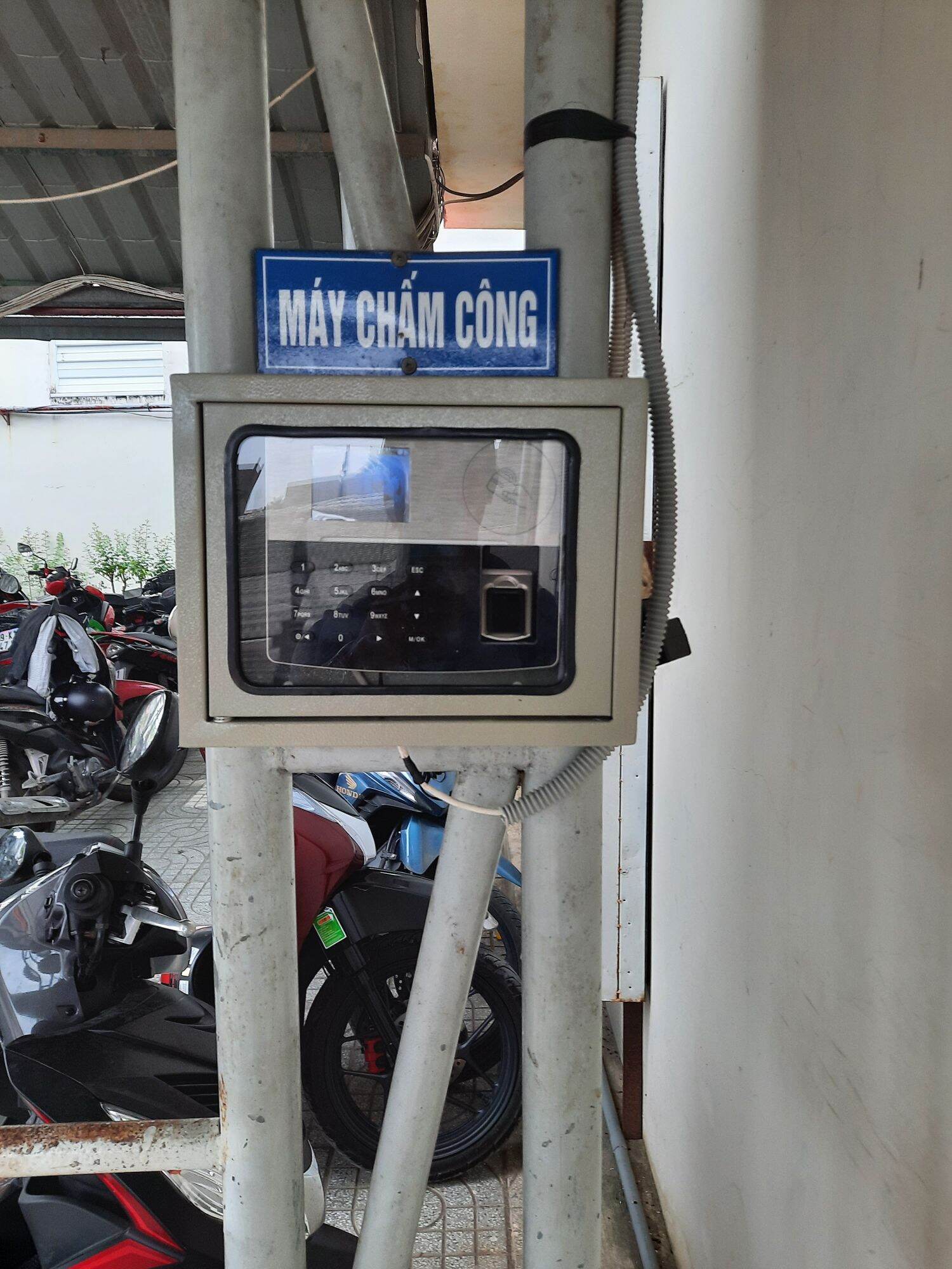 Hộp bảo vệ Máy chấm công