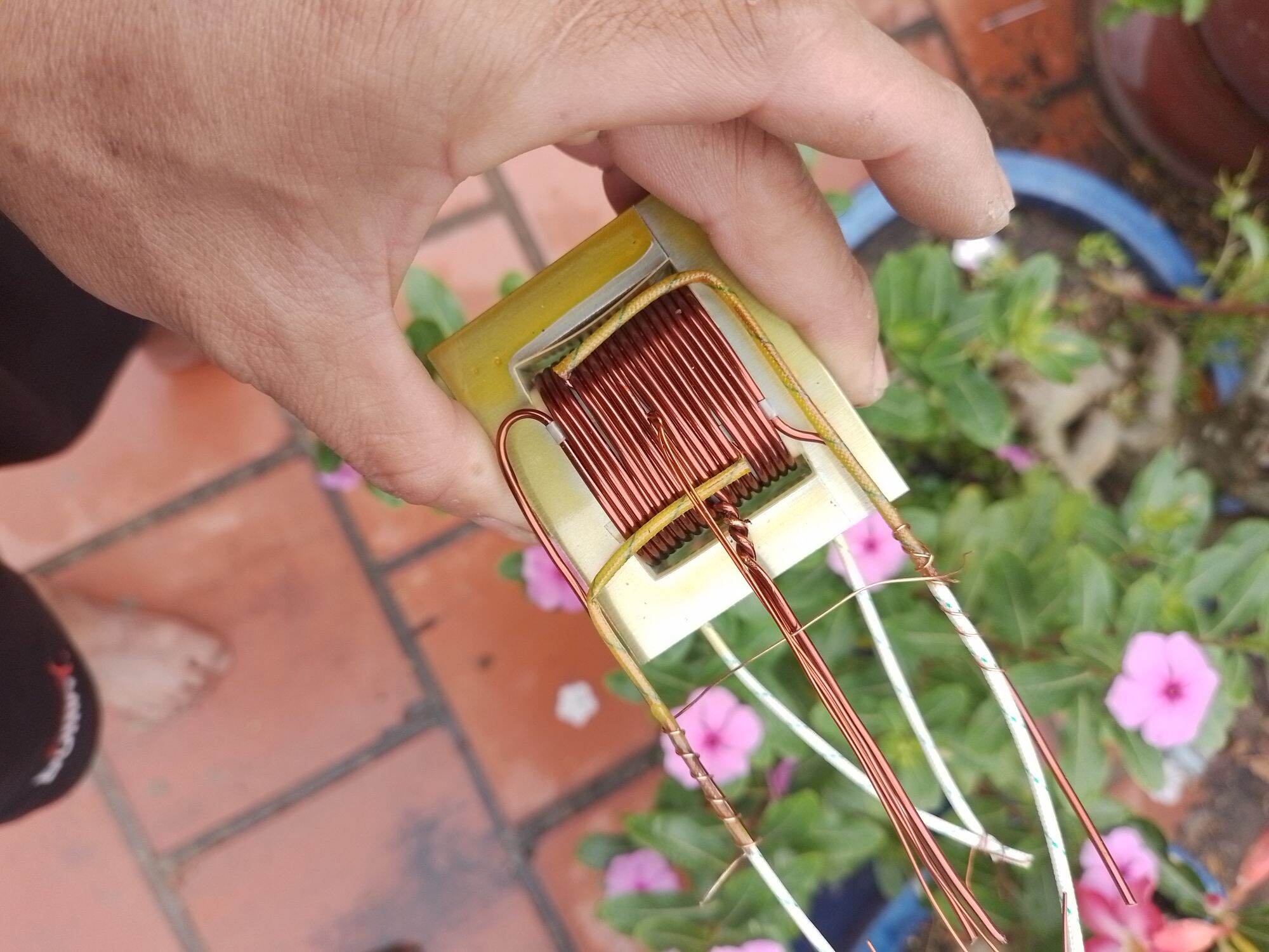 Biến áp kích