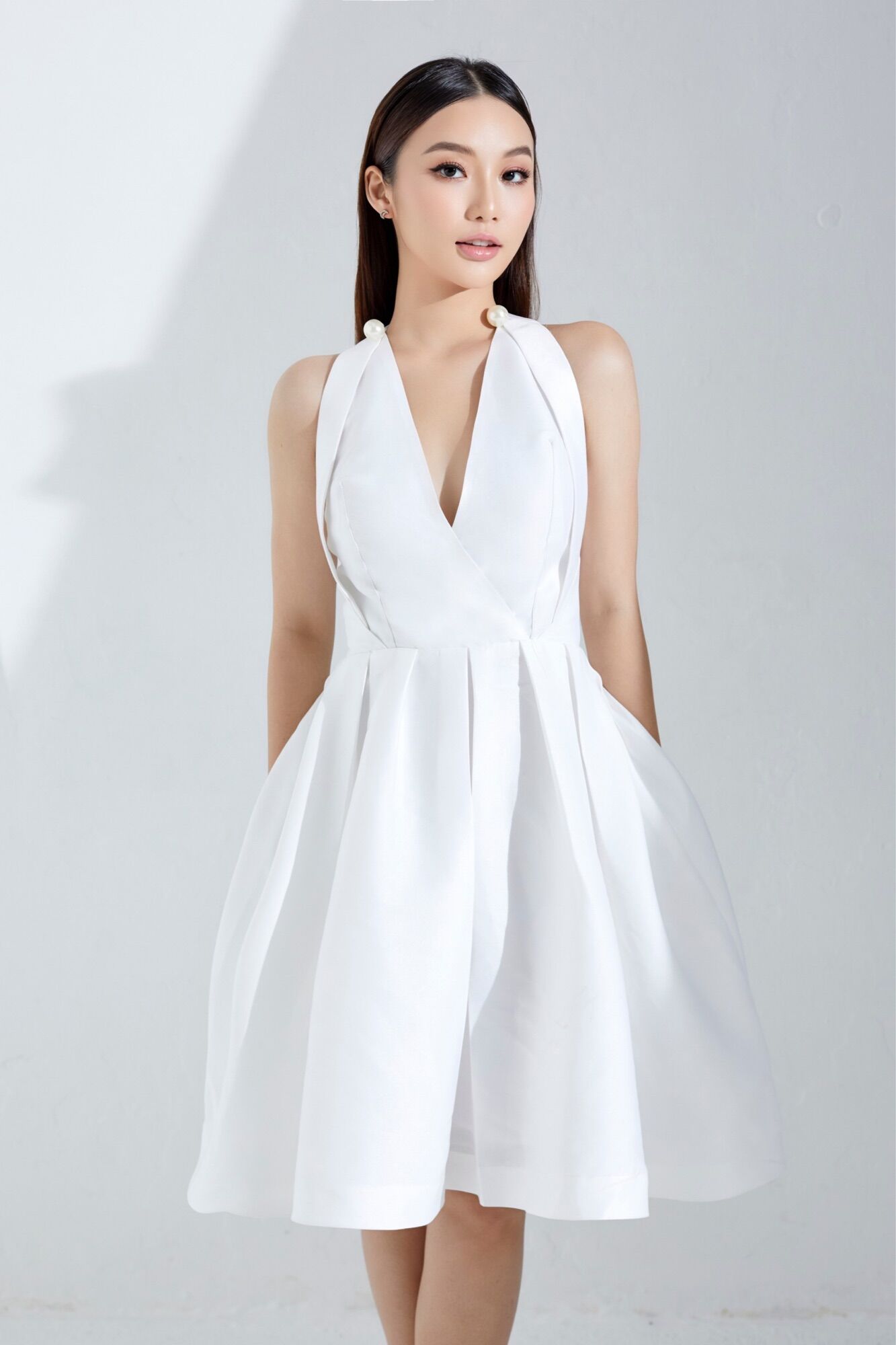 LALLA - Đầm sát nách Luli cổ chữ V xoè nhẹ nữ