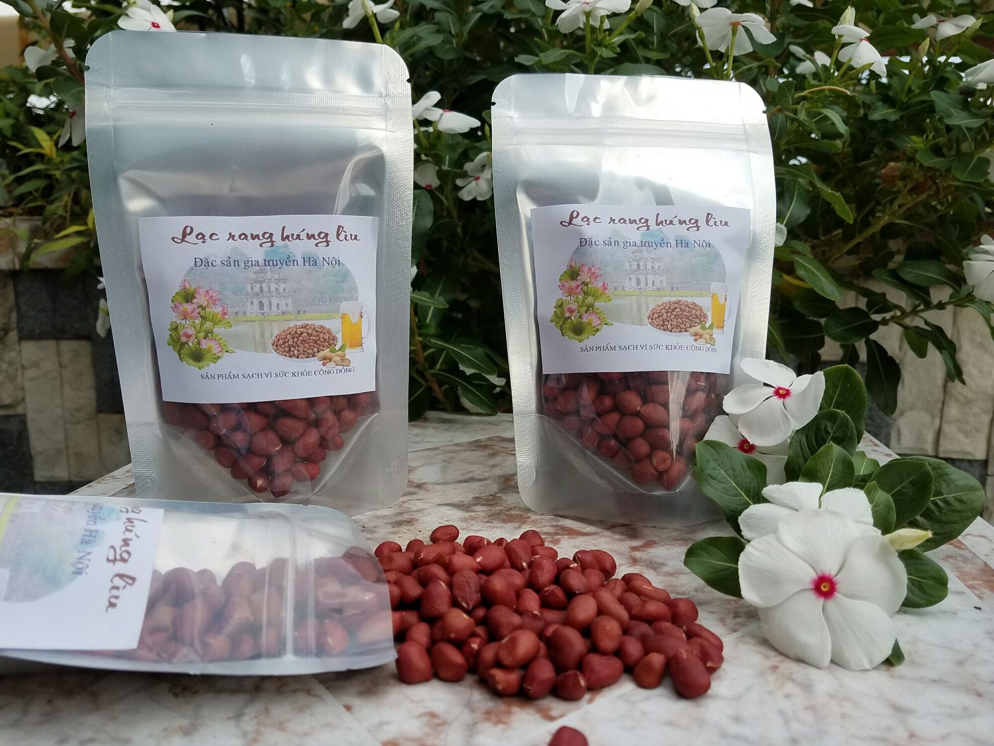Roasted Peanuts with Truong Tho Chili [400 Grams]