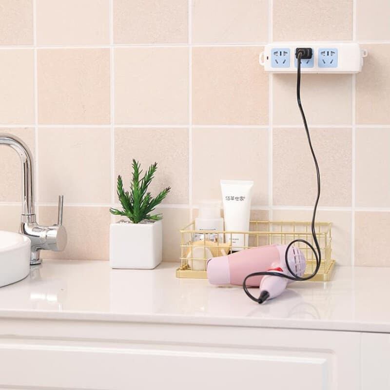 Miếng dán tường treo ổ cắm điện, modem, wifi.