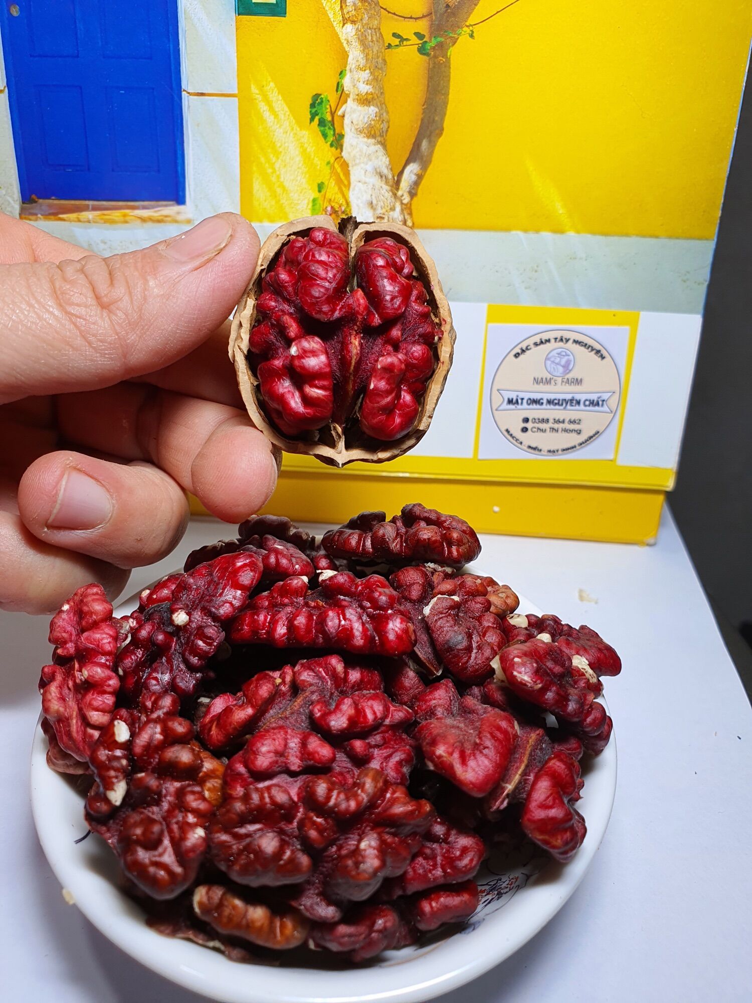 Nhân Óc chó đỏ Hảtley Mỹ 500gr _ Hàng nhập khẩu