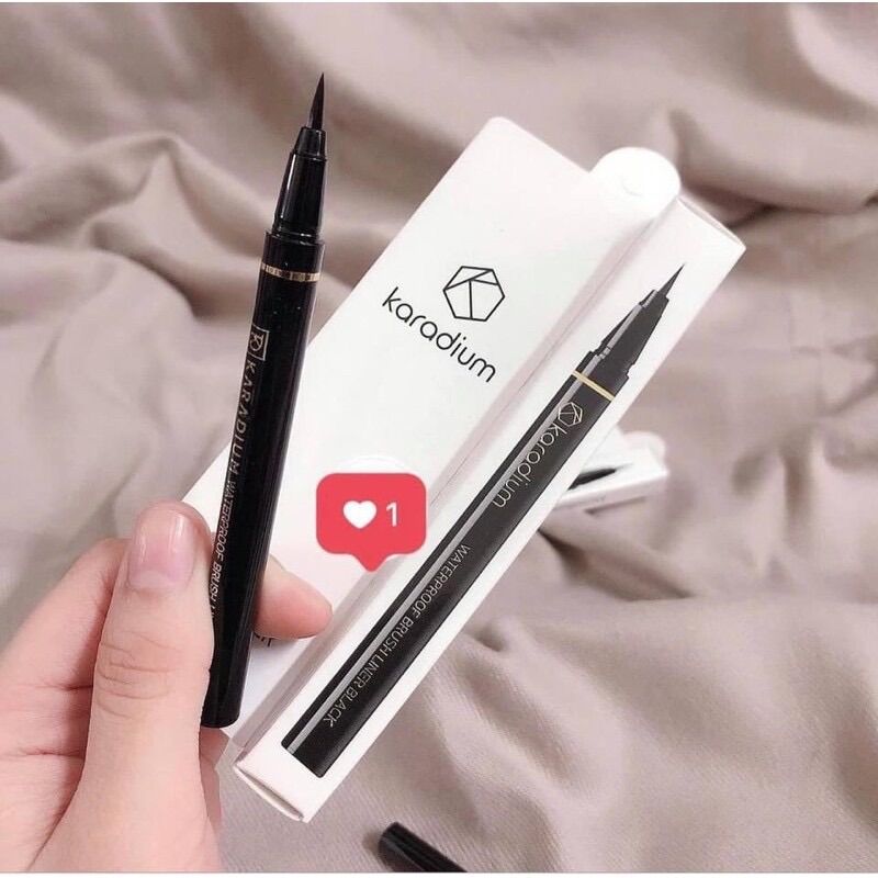 Kẻ mắt nước đen Karadium Waterproof Brush Liner