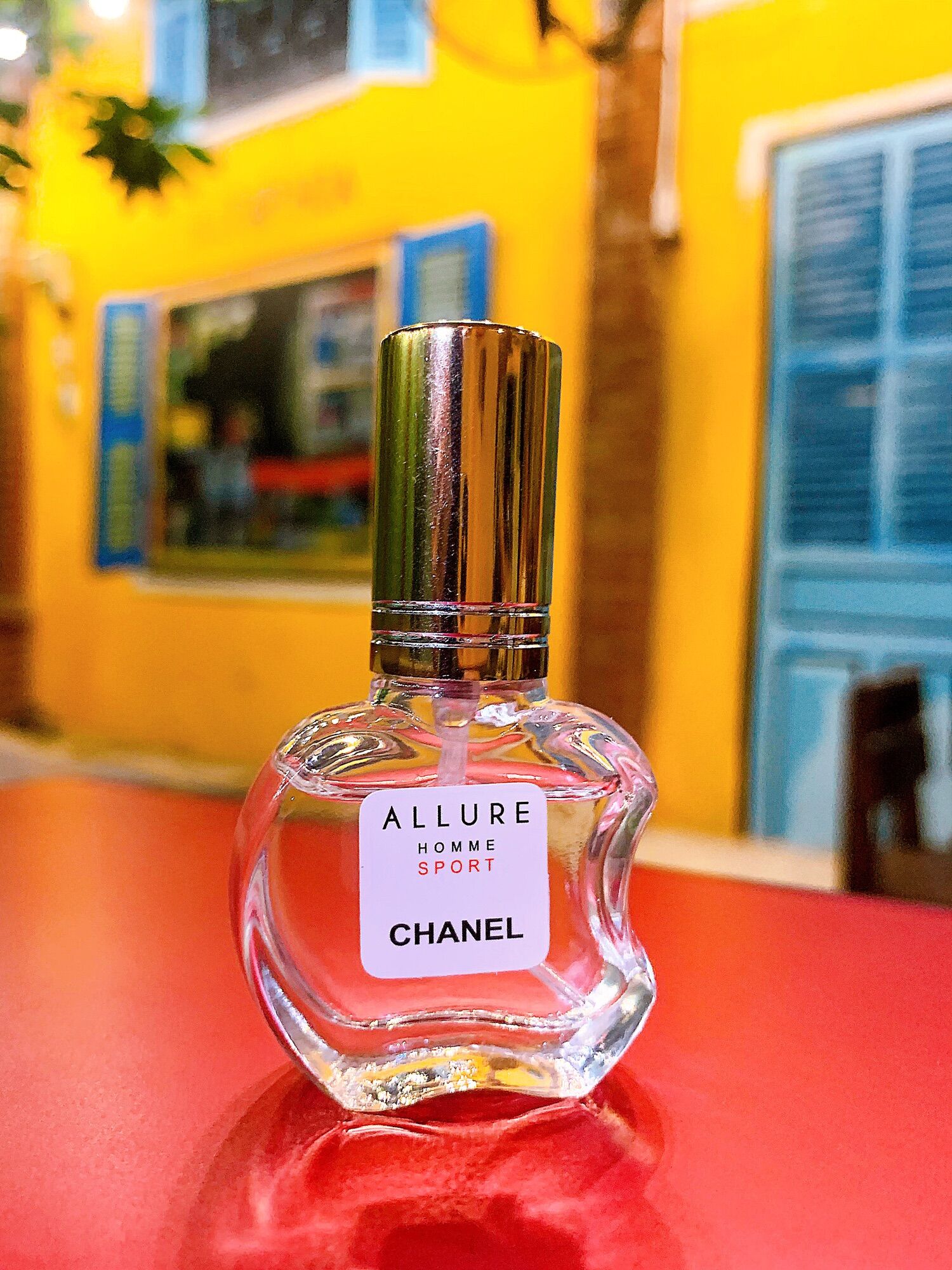 Nước Hoa mini ALLURE HOME SPORT 20ml (Mẫu Táo)