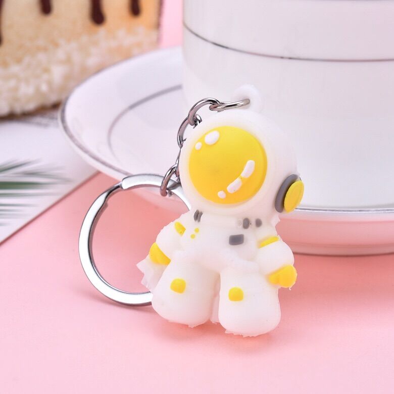 Sỉ 10 móc khoá phi hành gia sẵn