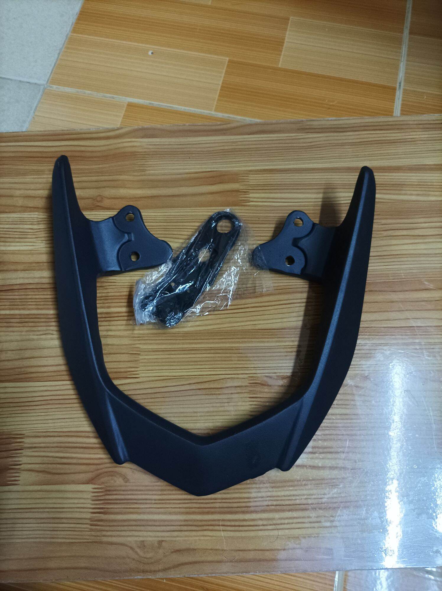 Cảng sau winner X kiểu V1