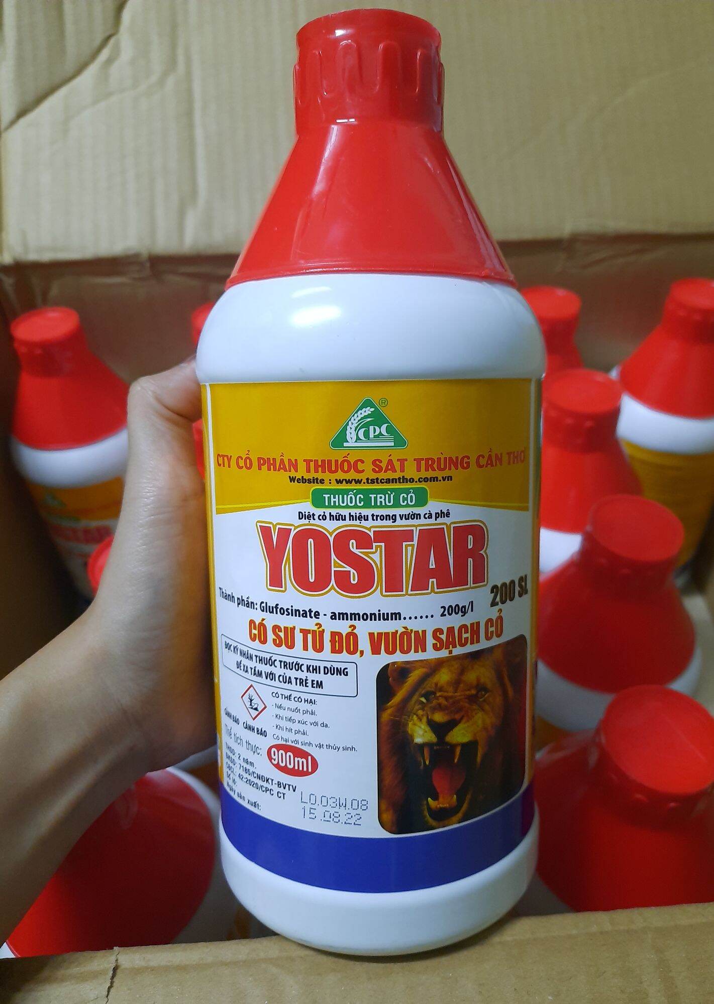 Thuốc trừ cỏ lưu dẫn yostar 200sl diệt cỏ tận gốc hoạt chất glufosinate - ammonium 200g/l chai 900ml sử dụng 6 bình 25l nước