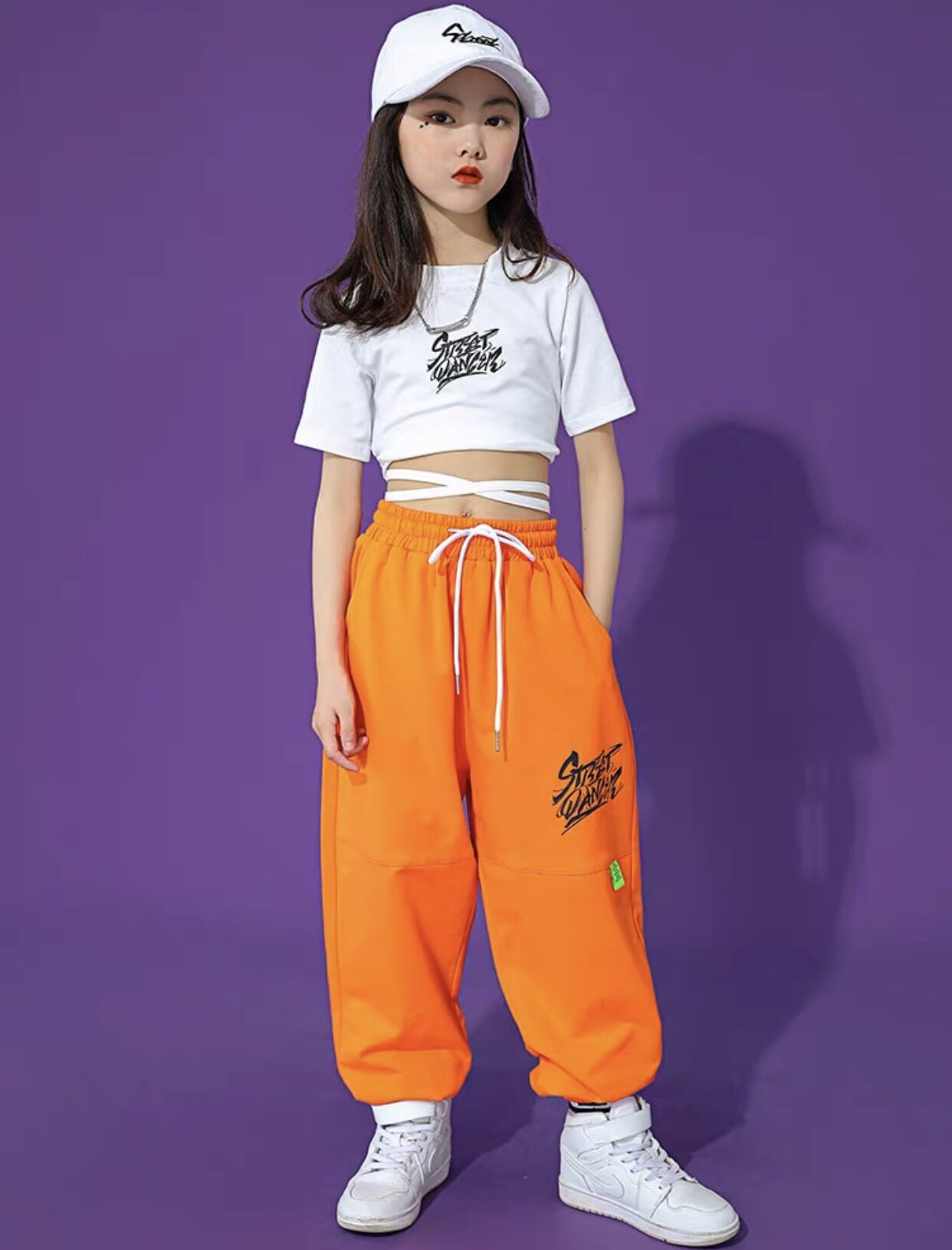 Sét áo trắng crop quần cam