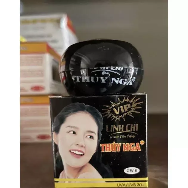 Kem Linh Chi Thúy Nga đen dưỡng trắng da