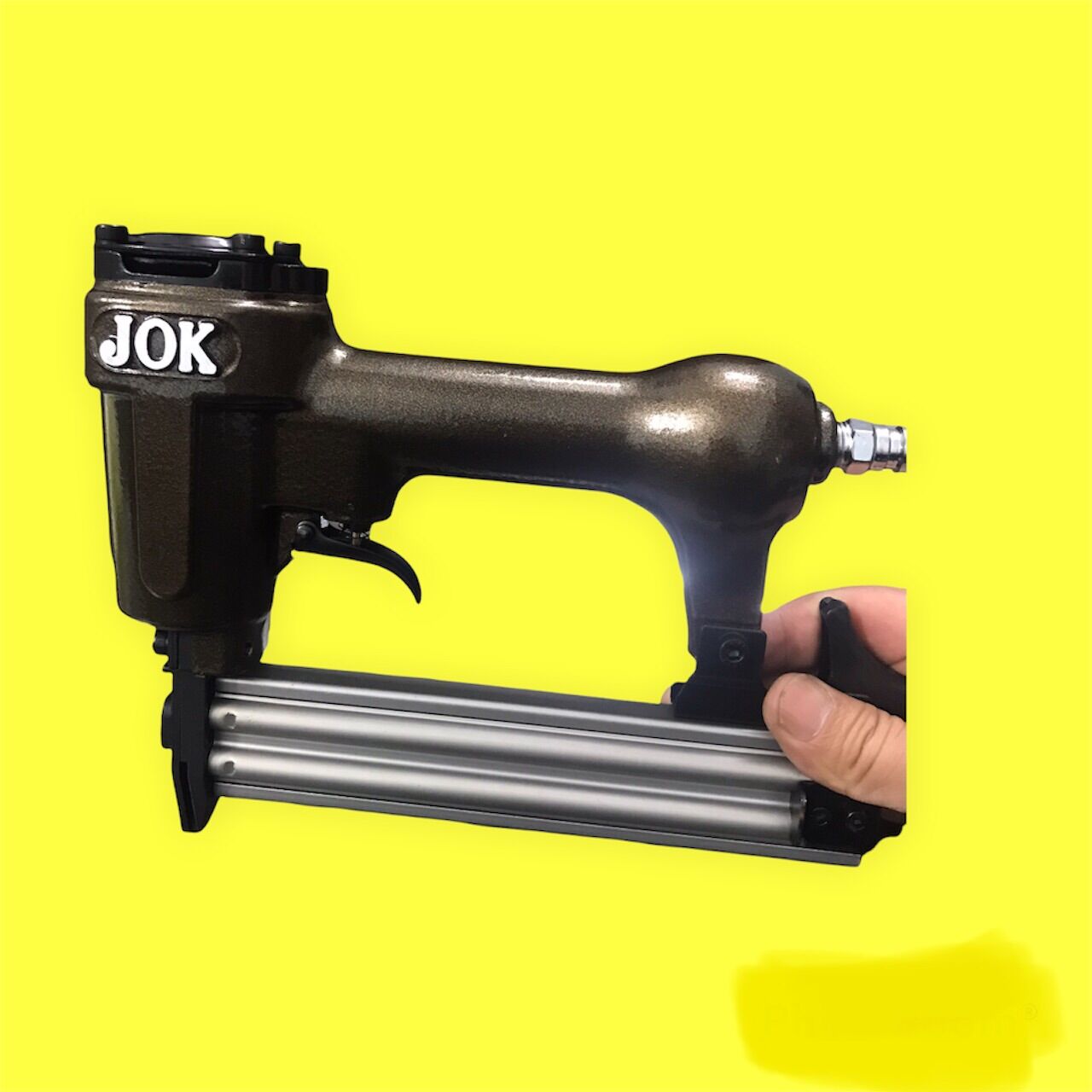 Máy bắn đinh f30 dùng hơi hãng jok