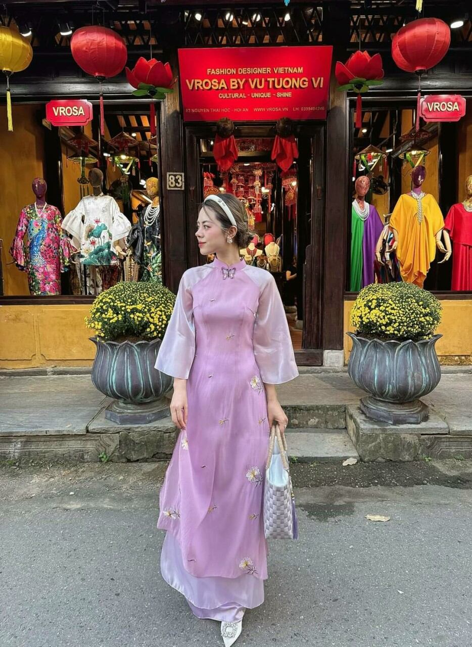Áo dài cách tân nữ Tố Ngọc chất Tơ thiết kế 4 tà thêu hoa- ST23