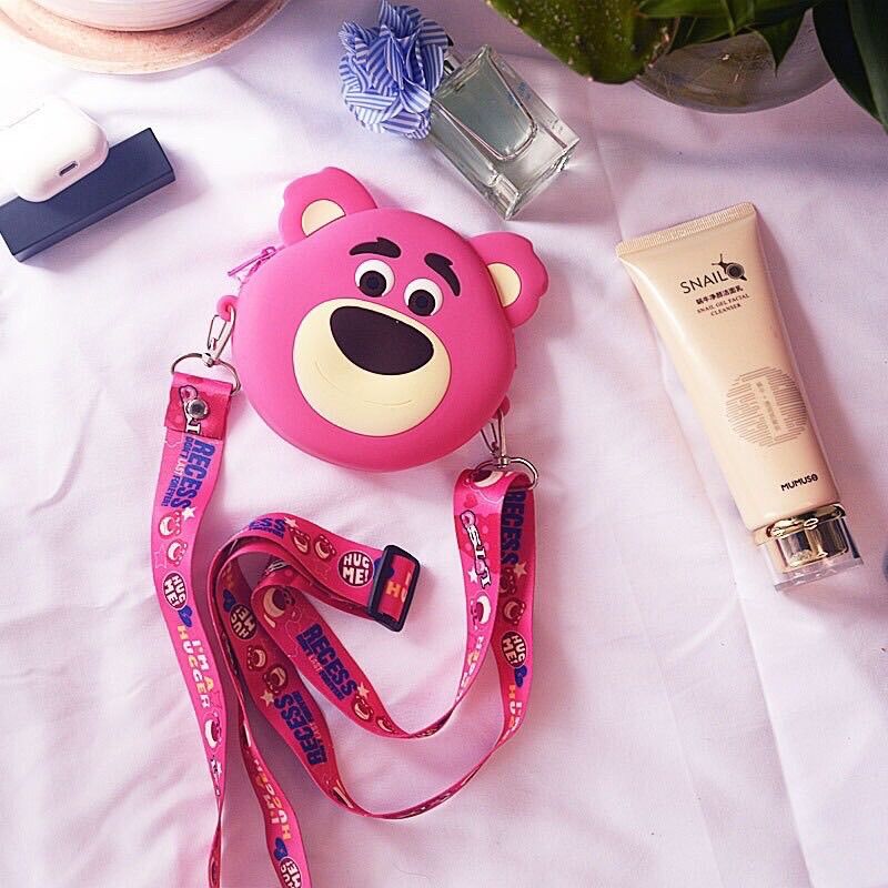 Túi đeo chéo silicon gấu dâu LOTSO