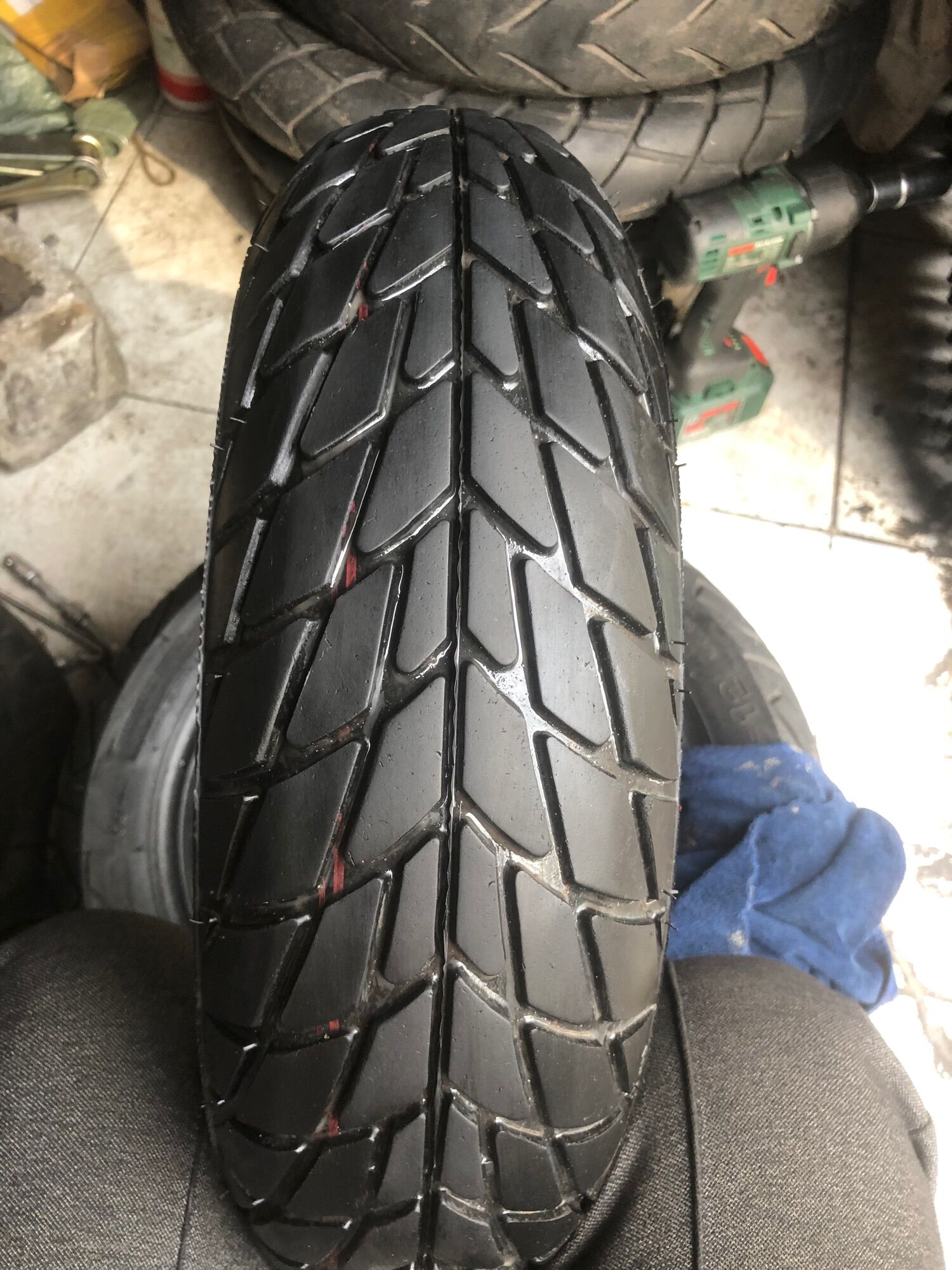 Vỏ mitas 120/70-12 vỏ sau xe msx vỏ sau xe vespa sprint vỏ xe tnt125 lốp 120/70-12 hàng châu âu cũ lướt lốp msx, lốp sprint, vỏ msx, vỏ msx