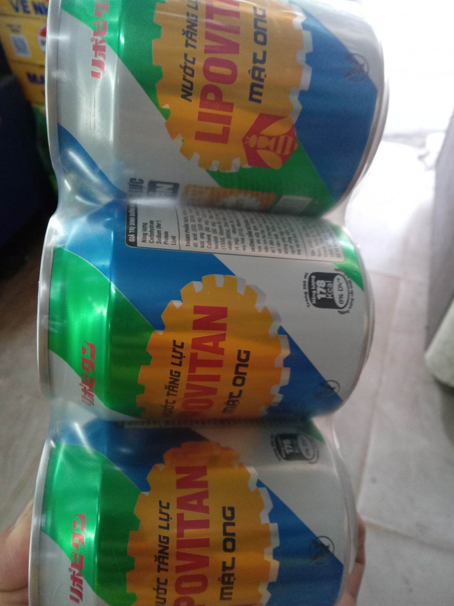 lô 6 lon lipovitan 250ml