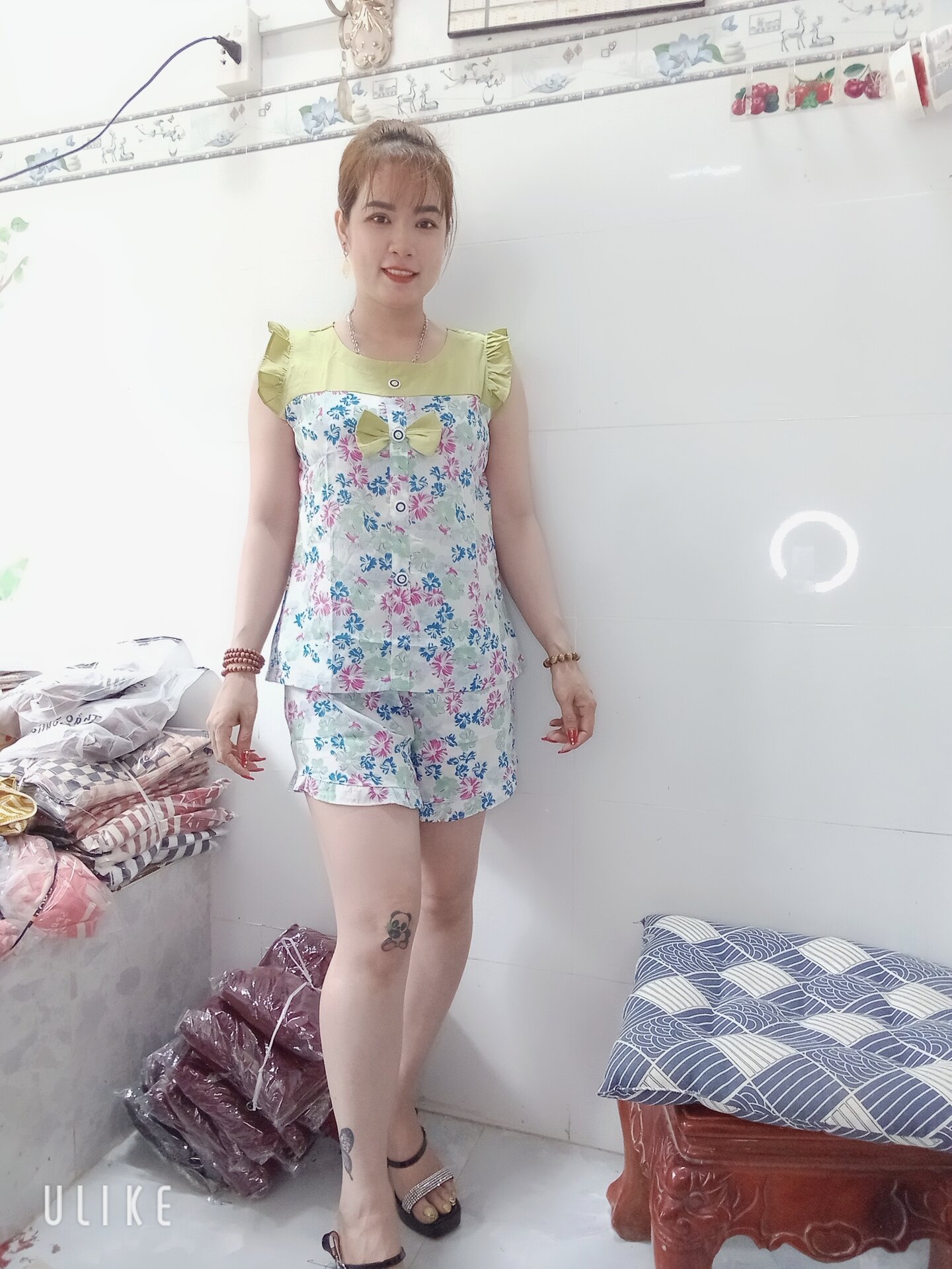 Lụa lửng đùi chất vải Mango màu hoa ngẫu nhiên