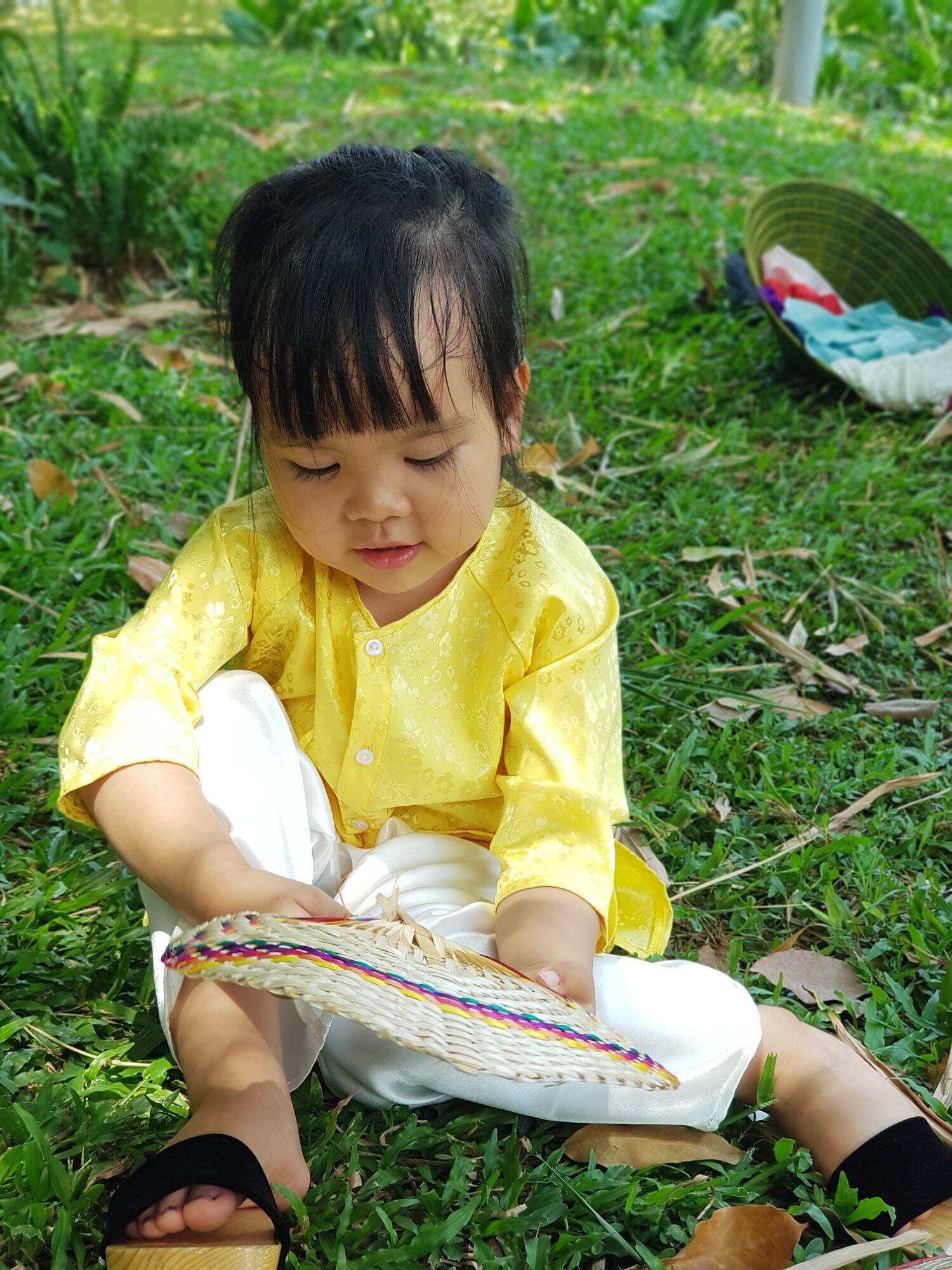 Bà ba gấm lụa cho bé