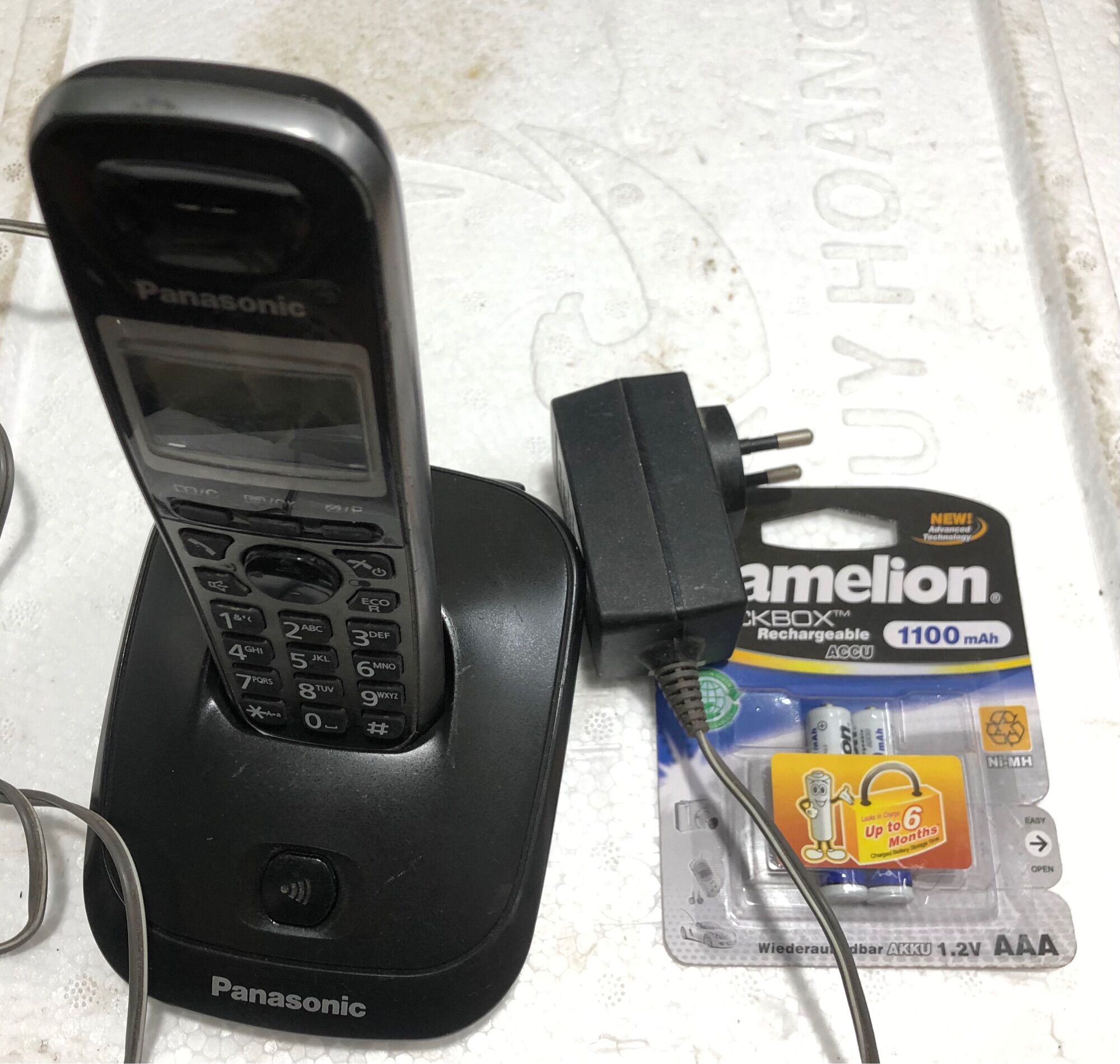 Điện thoại mẹ bồng con panasonic kx-tg1611