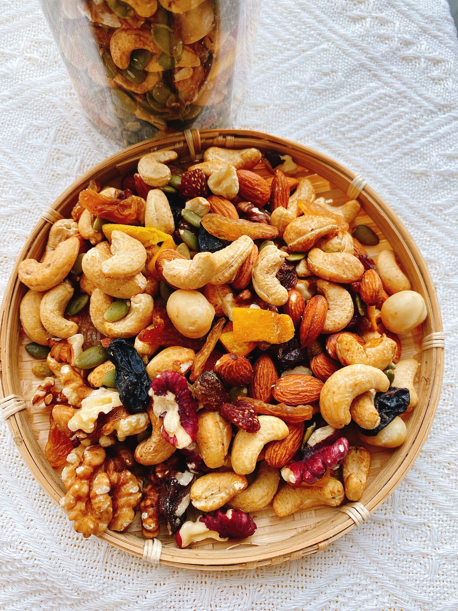 Granola siêu hạt không yến mạch - hộp 500 gram