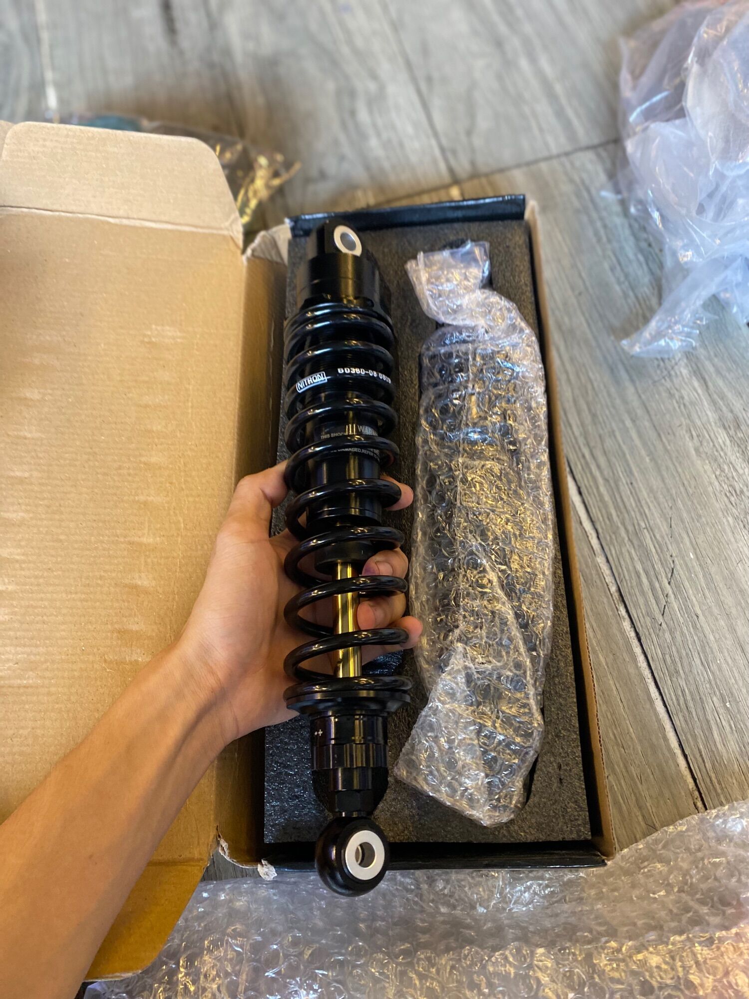 Cặp phuột nitron đen gắn wave deam